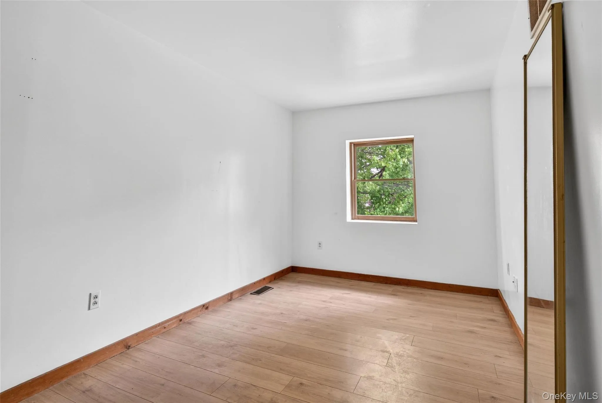 Bedroom 2, nice window Bedroom 2, nice window