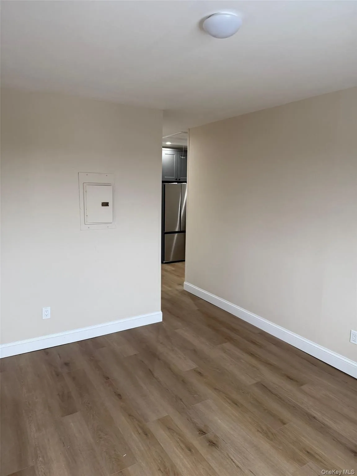 3 Railroad Ave, Babylon, NY, 2 Bedrooms Bedrooms, 4 Rooms Rooms,1 BathroomBathrooms,Residential Lease,For Rent,Railroad Ave,0,991485 3 Railroad Ave, Babylon, NY, 2 Bedrooms Bedrooms, 4 Rooms Rooms,1 BathroomBathrooms,Residential Lease,For Rent,Railroad Ave,0,991485