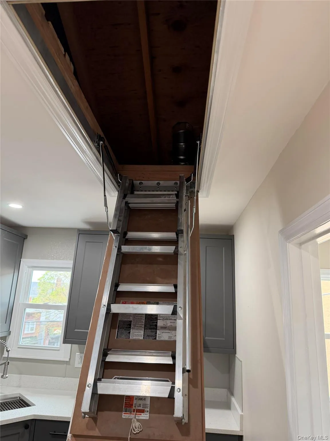 3 Railroad Ave, Babylon, NY, 2 Bedrooms Bedrooms, 4 Rooms Rooms,1 BathroomBathrooms,Residential Lease,For Rent,Railroad Ave,0,991485 3 Railroad Ave, Babylon, NY, 2 Bedrooms Bedrooms, 4 Rooms Rooms,1 BathroomBathrooms,Residential Lease,For Rent,Railroad Ave,0,991485