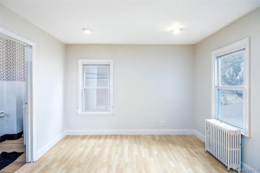 23 Pleasant Avenue, North Hempstead, NY, 1 Bedroom Bedrooms, 4 Rooms Rooms,1 BathroomBathrooms,Residential Lease,For Rent,Pleasant,0,991500 23 Pleasant Avenue, North Hempstead, NY, 1 Bedroom Bedrooms, 4 Rooms Rooms,1 BathroomBathrooms,Residential Lease,For Rent,Pleasant,0,991500
