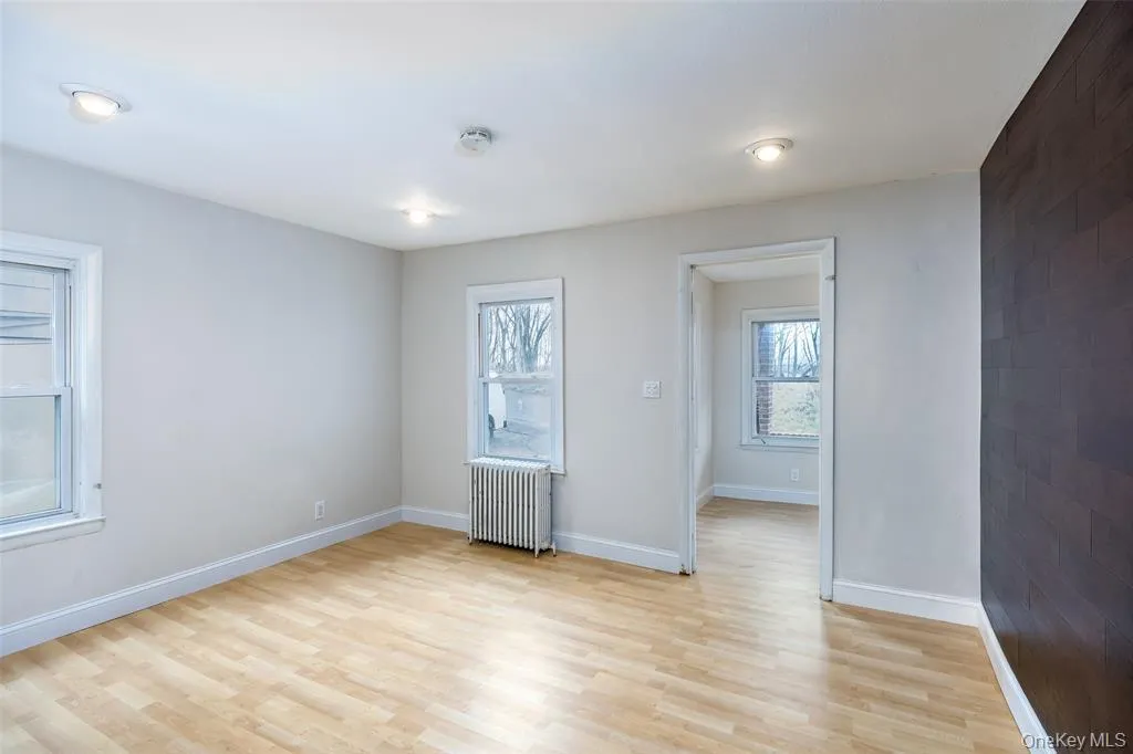 23 Pleasant Avenue, North Hempstead, NY, 1 Bedroom Bedrooms, 4 Rooms Rooms,1 BathroomBathrooms,Residential Lease,For Rent,Pleasant,0,991500 23 Pleasant Avenue, North Hempstead, NY, 1 Bedroom Bedrooms, 4 Rooms Rooms,1 BathroomBathrooms,Residential Lease,For Rent,Pleasant,0,991500