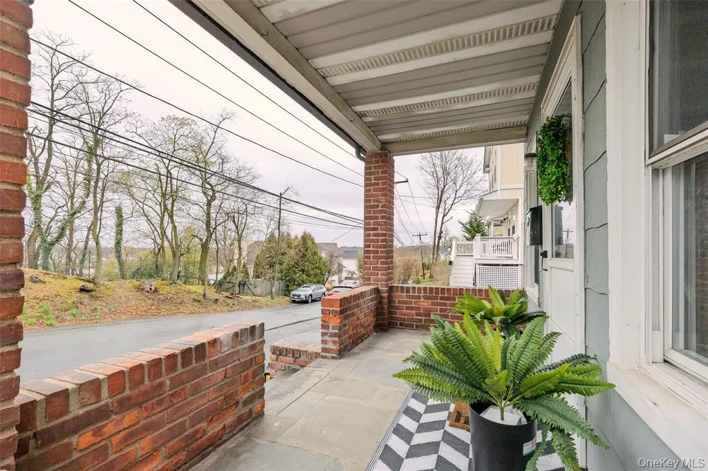 23 Pleasant Avenue, North Hempstead, NY, 1 Bedroom Bedrooms, 4 Rooms Rooms,1 BathroomBathrooms,Residential Lease,For Rent,Pleasant,0,991500 23 Pleasant Avenue, North Hempstead, NY, 1 Bedroom Bedrooms, 4 Rooms Rooms,1 BathroomBathrooms,Residential Lease,For Rent,Pleasant,0,991500
