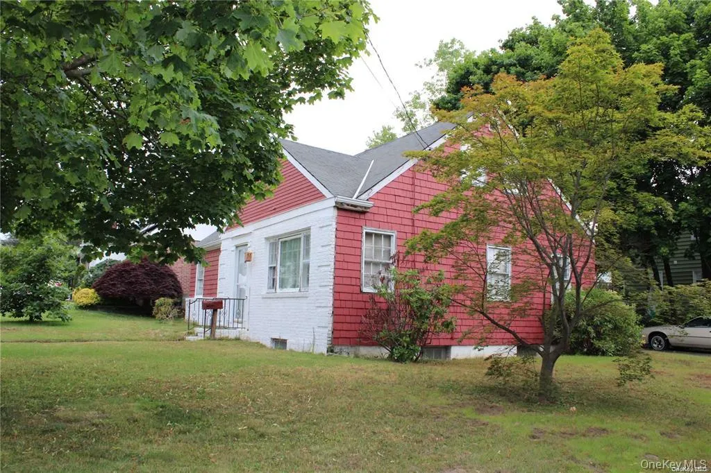361 Walton Street, Hempstead, NY, 4 Bedrooms Bedrooms, 7 Rooms Rooms,1 BathroomBathrooms,Residential,For Rent,Walton,0,991531 361 Walton Street, Hempstead, NY, 4 Bedrooms Bedrooms, 7 Rooms Rooms,1 BathroomBathrooms,Residential,For Rent,Walton,0,991531