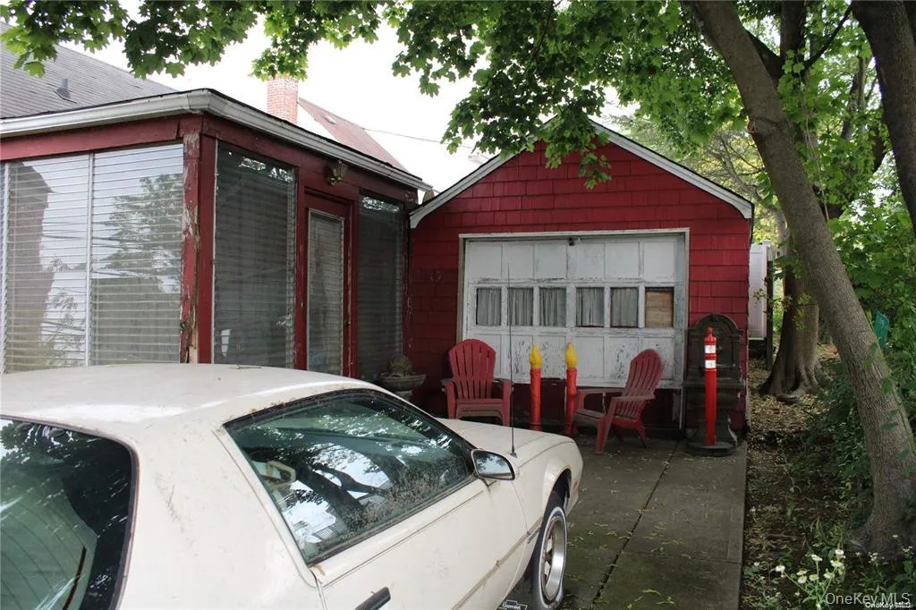 361 Walton Street, Hempstead, NY, 4 Bedrooms Bedrooms, 7 Rooms Rooms,1 BathroomBathrooms,Residential,For Rent,Walton,0,991531 361 Walton Street, Hempstead, NY, 4 Bedrooms Bedrooms, 7 Rooms Rooms,1 BathroomBathrooms,Residential,For Rent,Walton,0,991531