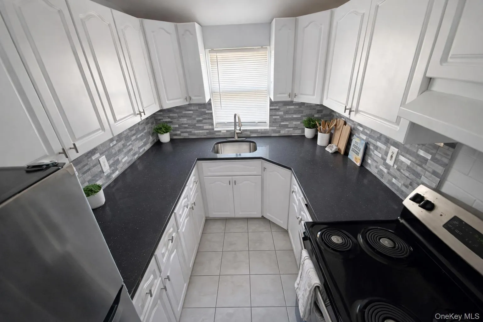 72-18 Elizabeth ave, New York, NY, 3 Bedrooms Bedrooms, 7 Rooms Rooms,2 BathroomsBathrooms,Residential Lease,For Rent,Elizabeth ave,0,991551 72-18 Elizabeth ave, New York, NY, 3 Bedrooms Bedrooms, 7 Rooms Rooms,2 BathroomsBathrooms,Residential Lease,For Rent,Elizabeth ave,0,991551