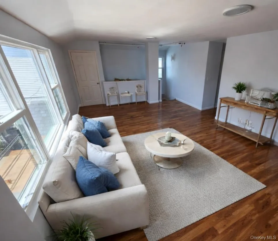 72-18 Elizabeth ave, New York, NY, 3 Bedrooms Bedrooms, 7 Rooms Rooms,2 BathroomsBathrooms,Residential Lease,For Rent,Elizabeth ave,0,991551 72-18 Elizabeth ave, New York, NY, 3 Bedrooms Bedrooms, 7 Rooms Rooms,2 BathroomsBathrooms,Residential Lease,For Rent,Elizabeth ave,0,991551