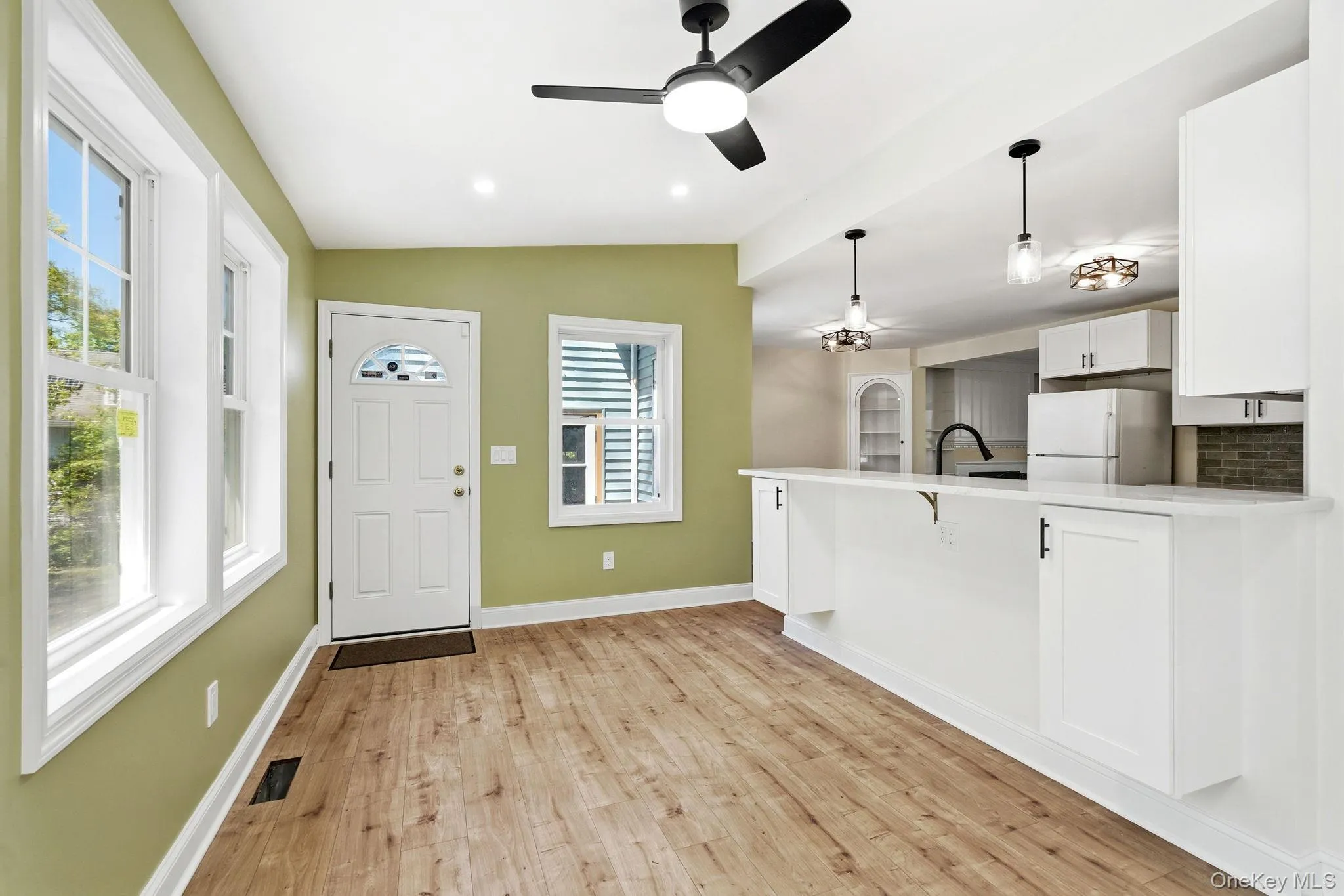 15 Homewood Road, Greenburgh, NY, 3 Bedrooms Bedrooms, 8 Rooms Rooms,2 BathroomsBathrooms,Residential Lease,For Rent,Homewood,0,991552 15 Homewood Road, Greenburgh, NY, 3 Bedrooms Bedrooms, 8 Rooms Rooms,2 BathroomsBathrooms,Residential Lease,For Rent,Homewood,0,991552