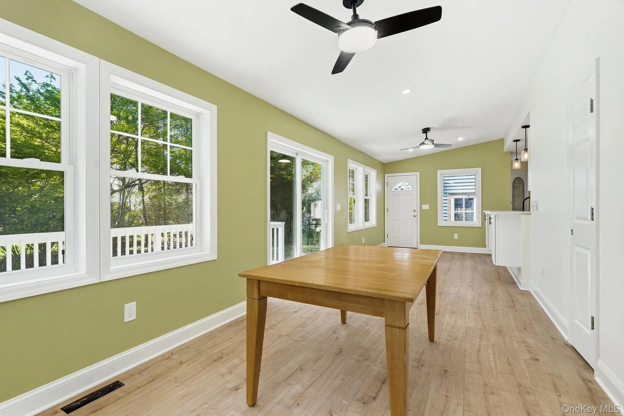15 Homewood Road, Greenburgh, NY, 3 Bedrooms Bedrooms, 8 Rooms Rooms,2 BathroomsBathrooms,Residential Lease,For Rent,Homewood,0,991552 15 Homewood Road, Greenburgh, NY, 3 Bedrooms Bedrooms, 8 Rooms Rooms,2 BathroomsBathrooms,Residential Lease,For Rent,Homewood,0,991552