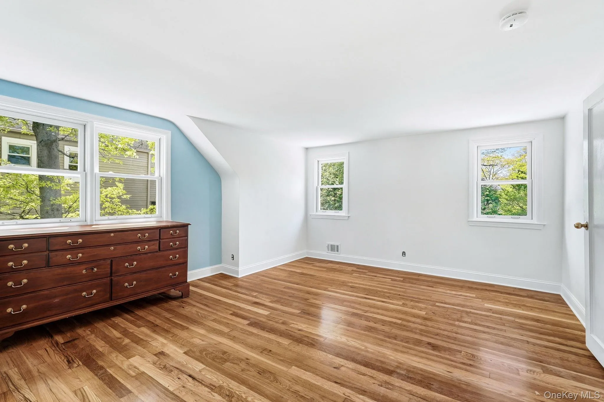15 Homewood Road, Greenburgh, NY, 3 Bedrooms Bedrooms, 8 Rooms Rooms,2 BathroomsBathrooms,Residential Lease,For Rent,Homewood,0,991552 15 Homewood Road, Greenburgh, NY, 3 Bedrooms Bedrooms, 8 Rooms Rooms,2 BathroomsBathrooms,Residential Lease,For Rent,Homewood,0,991552