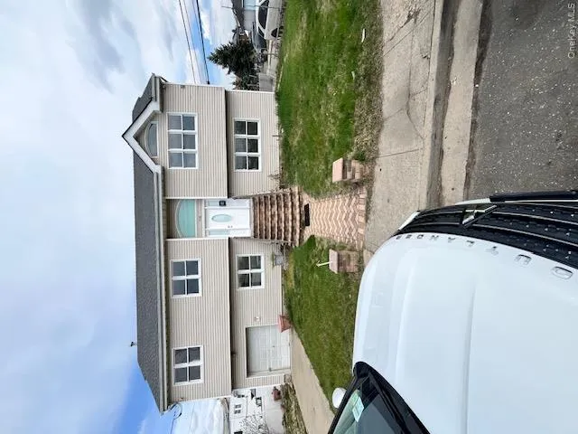 94 Roger Avenue, Hempstead, NY, 5 Bedrooms Bedrooms, 10 Rooms Rooms,3 BathroomsBathrooms,Residential Lease,For Rent,Roger,0,991556 94 Roger Avenue, Hempstead, NY, 5 Bedrooms Bedrooms, 10 Rooms Rooms,3 BathroomsBathrooms,Residential Lease,For Rent,Roger,0,991556