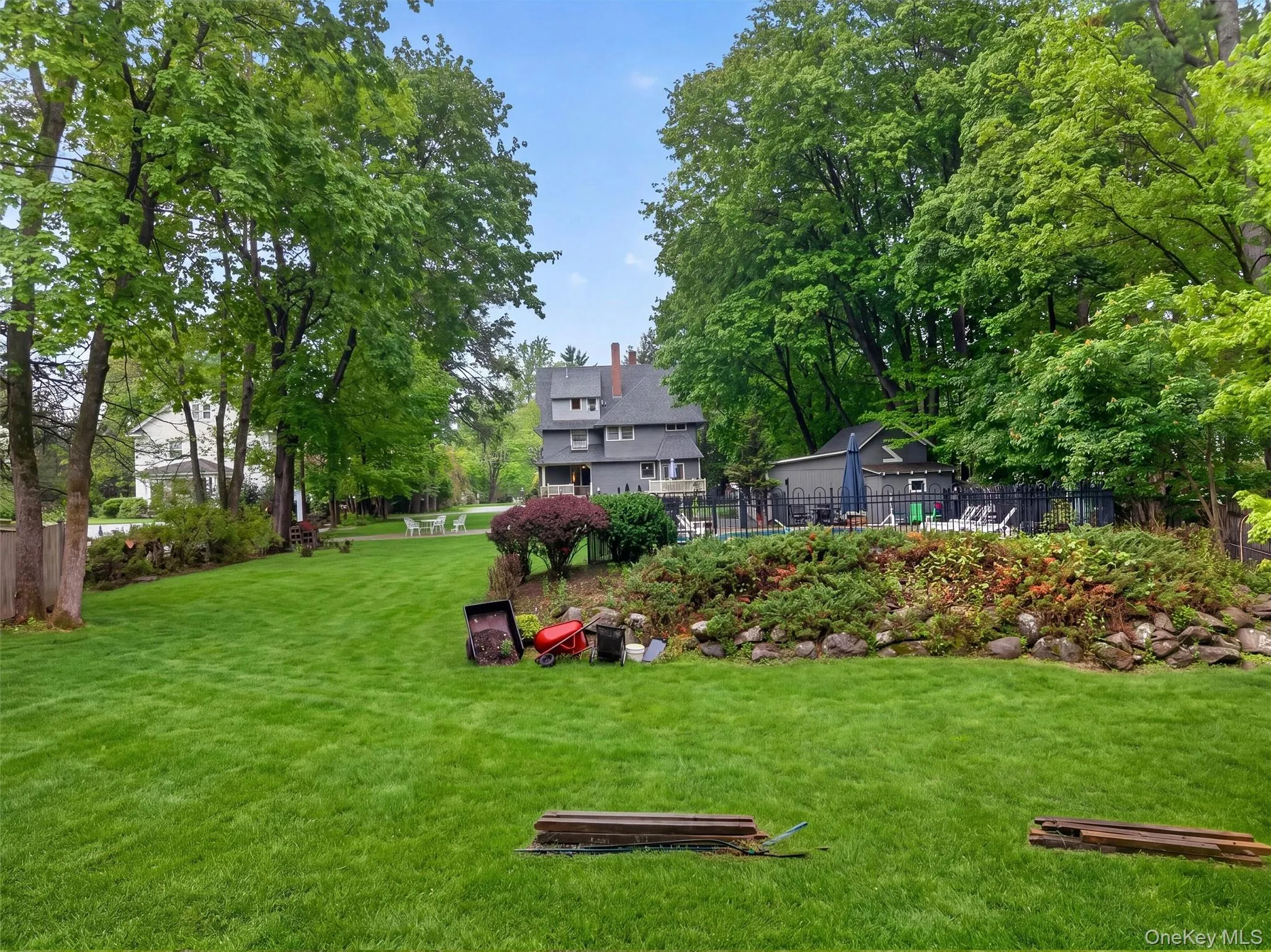With 1.3 acres there is plenty of flat green space on the other side of the pool... Put in a garden or play croquet?And a two car shed/garage could be made into full garage space... With 1.3 acres there is plenty of flat green space on the other side of the pool... Put in a garden or play croquet?And a two car shed/garage could be made into full garage space...