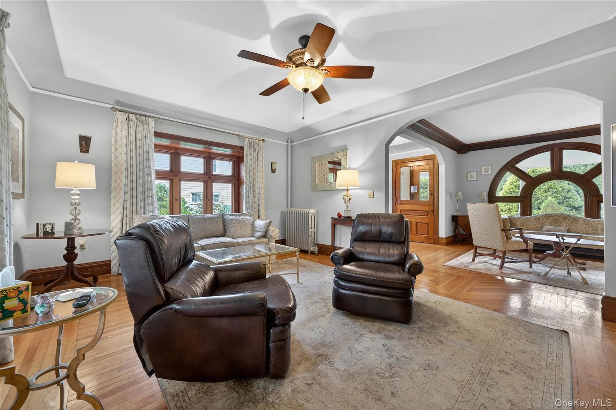 From here, you can see the entry and front parlor, completing the circle... From here, you can see the entry and front parlor, completing the circle...