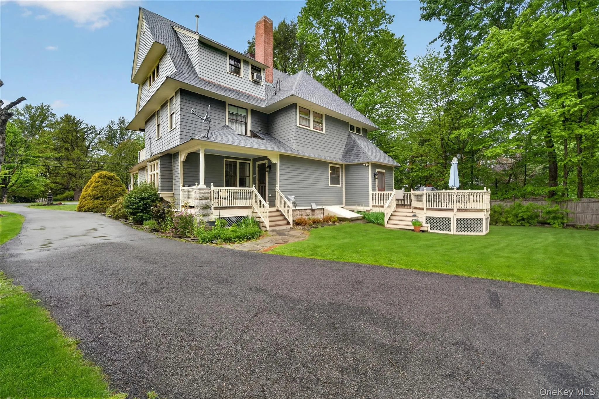 Set on an amazing 1.3 acres on stately Maple Avenue, there is plenty of space both inside and out... Set on an amazing 1.3 acres on stately Maple Avenue, there is plenty of space both inside and out...