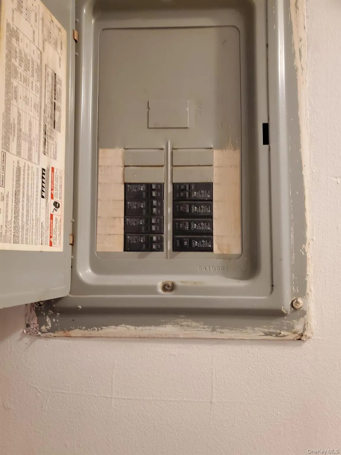 94-86 218th Street, New York, NY, 3 Bedrooms Bedrooms, 5 Rooms Rooms,2 BathroomsBathrooms,Residential Lease,For Rent,218th,0,991567 94-86 218th Street, New York, NY, 3 Bedrooms Bedrooms, 5 Rooms Rooms,2 BathroomsBathrooms,Residential Lease,For Rent,218th,0,991567
