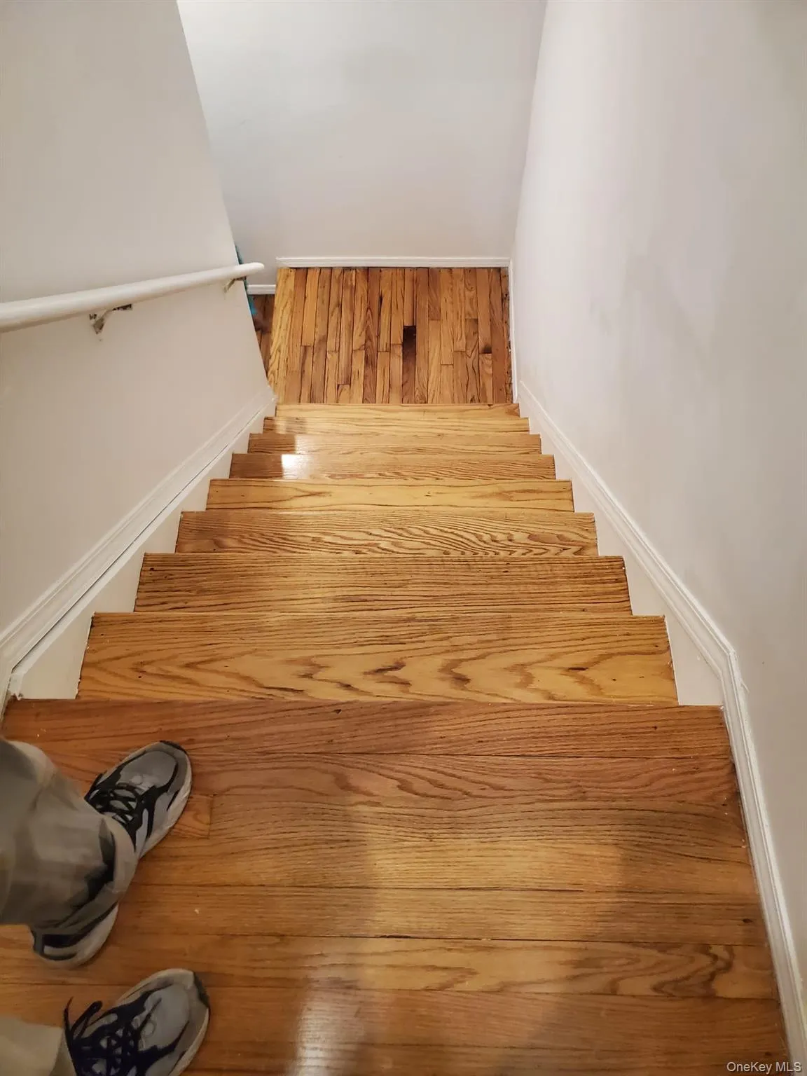 94-86 218th Street, New York, NY, 3 Bedrooms Bedrooms, 5 Rooms Rooms,2 BathroomsBathrooms,Residential Lease,For Rent,218th,0,991567 94-86 218th Street, New York, NY, 3 Bedrooms Bedrooms, 5 Rooms Rooms,2 BathroomsBathrooms,Residential Lease,For Rent,218th,0,991567