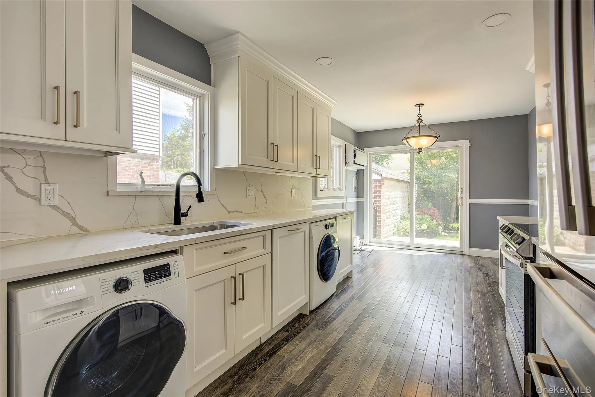 75-19 171st Street, New York, NY, 4 Bedrooms Bedrooms, 7 Rooms Rooms,2 BathroomsBathrooms,Residential,For Rent,171st,0,991579 75-19 171st Street, New York, NY, 4 Bedrooms Bedrooms, 7 Rooms Rooms,2 BathroomsBathrooms,Residential,For Rent,171st,0,991579