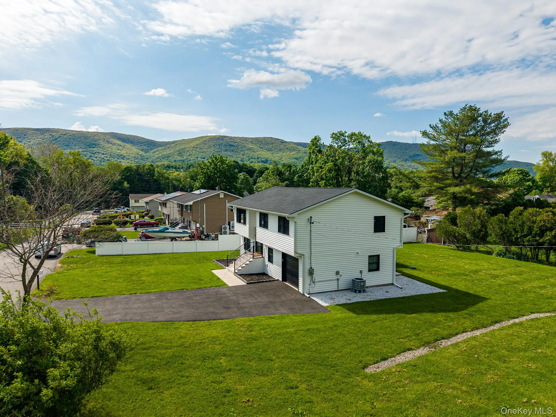 10 Scofield Road, Fishkill, NY, 3 Bedrooms Bedrooms, 8 Rooms Rooms,2 BathroomsBathrooms,Residential,For Rent,Scofield,0,991589 10 Scofield Road, Fishkill, NY, 3 Bedrooms Bedrooms, 8 Rooms Rooms,2 BathroomsBathrooms,Residential,For Rent,Scofield,0,991589