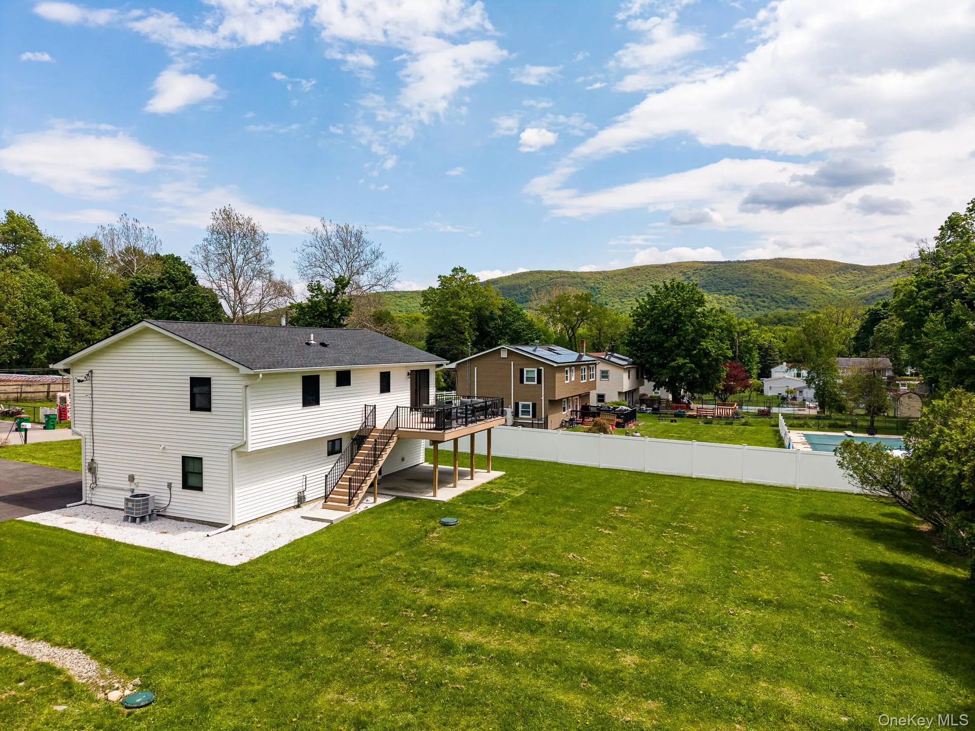 10 Scofield Road, Fishkill, NY, 3 Bedrooms Bedrooms, 8 Rooms Rooms,2 BathroomsBathrooms,Residential,For Rent,Scofield,0,991589 10 Scofield Road, Fishkill, NY, 3 Bedrooms Bedrooms, 8 Rooms Rooms,2 BathroomsBathrooms,Residential,For Rent,Scofield,0,991589