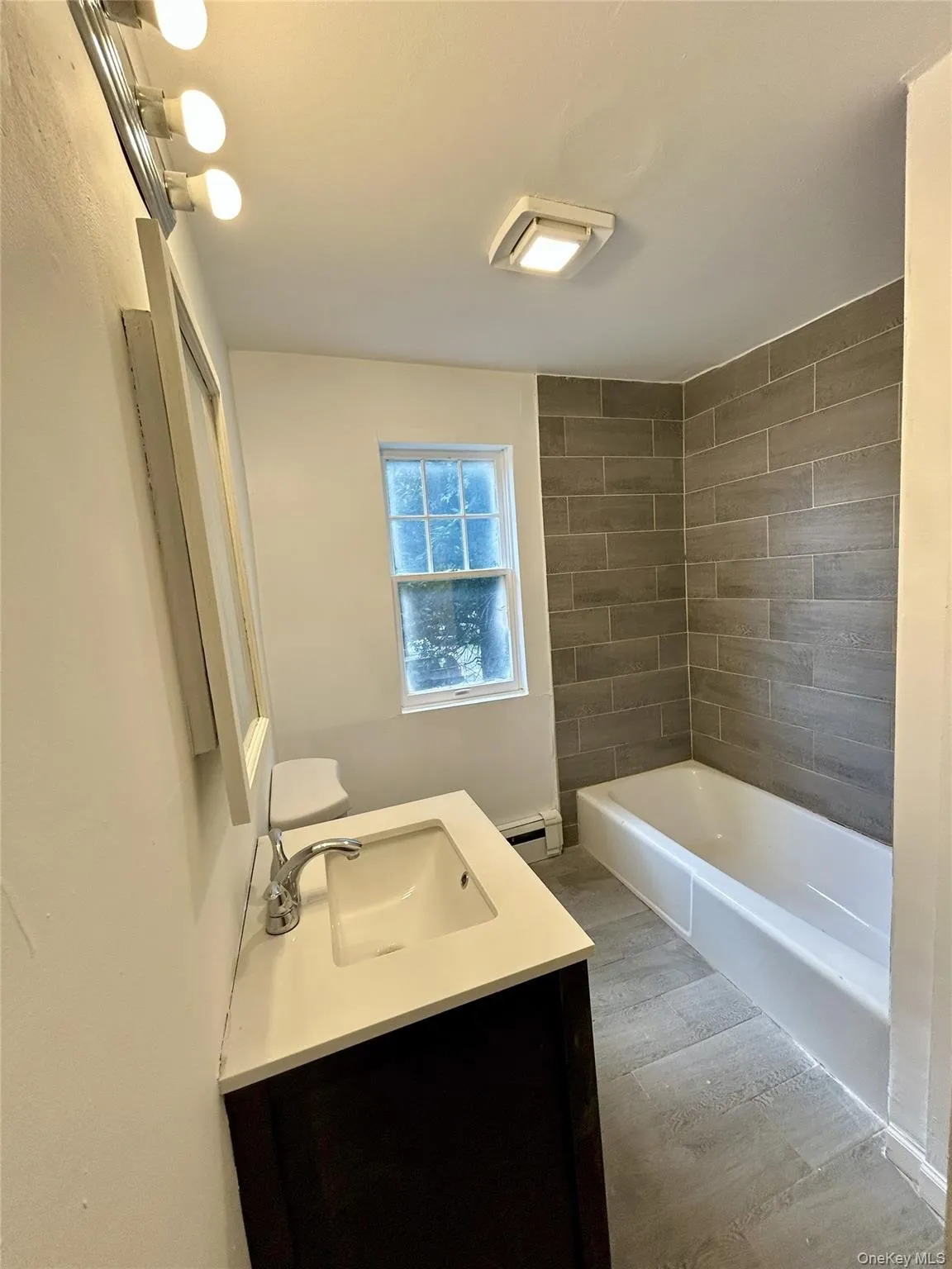 106 Ball Street, Port Jervis, NY, 2 Bedrooms Bedrooms, 5 Rooms Rooms,1 BathroomBathrooms,Residential Lease,For Rent,Ball,0,991596 106 Ball Street, Port Jervis, NY, 2 Bedrooms Bedrooms, 5 Rooms Rooms,1 BathroomBathrooms,Residential Lease,For Rent,Ball,0,991596