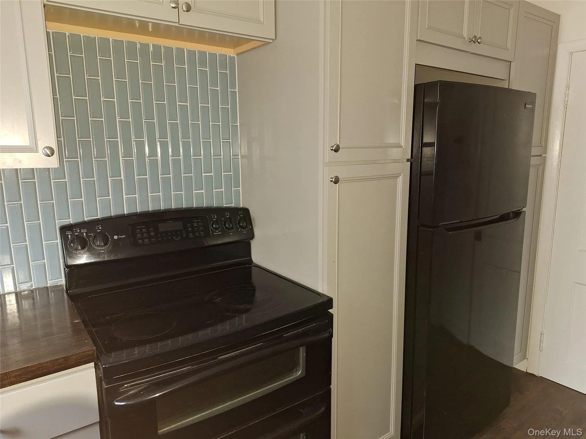 343 Washington Avenue, Kingston, NY, 1 Bedroom Bedrooms, 4 Rooms Rooms,1 BathroomBathrooms,Residential Lease,For Rent,Washington,0,991619 343 Washington Avenue, Kingston, NY, 1 Bedroom Bedrooms, 4 Rooms Rooms,1 BathroomBathrooms,Residential Lease,For Rent,Washington,0,991619