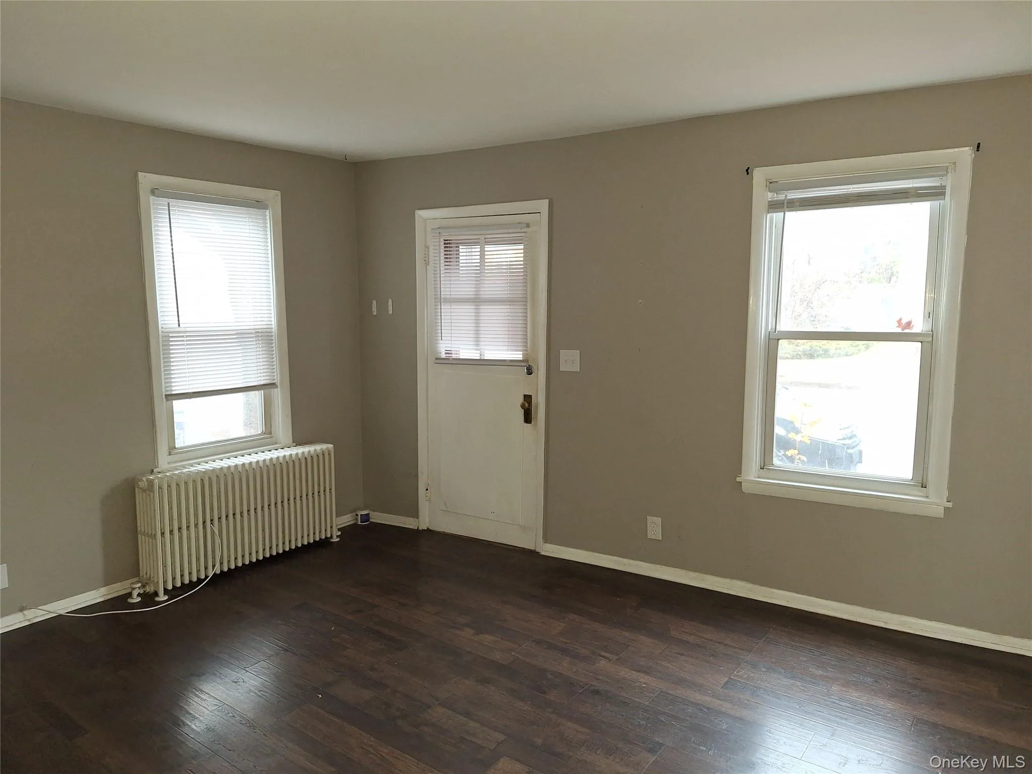 343 Washington Avenue, Kingston, NY, 1 Bedroom Bedrooms, 4 Rooms Rooms,1 BathroomBathrooms,Residential Lease,For Rent,Washington,0,991619 343 Washington Avenue, Kingston, NY, 1 Bedroom Bedrooms, 4 Rooms Rooms,1 BathroomBathrooms,Residential Lease,For Rent,Washington,0,991619