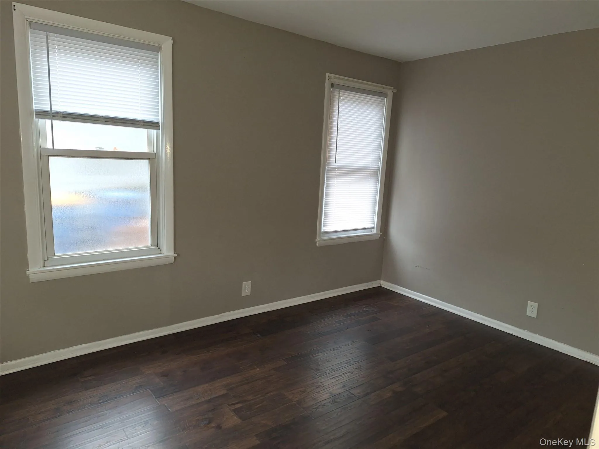 343 Washington Avenue, Kingston, NY, 1 Bedroom Bedrooms, 4 Rooms Rooms,1 BathroomBathrooms,Residential Lease,For Rent,Washington,0,991619 343 Washington Avenue, Kingston, NY, 1 Bedroom Bedrooms, 4 Rooms Rooms,1 BathroomBathrooms,Residential Lease,For Rent,Washington,0,991619