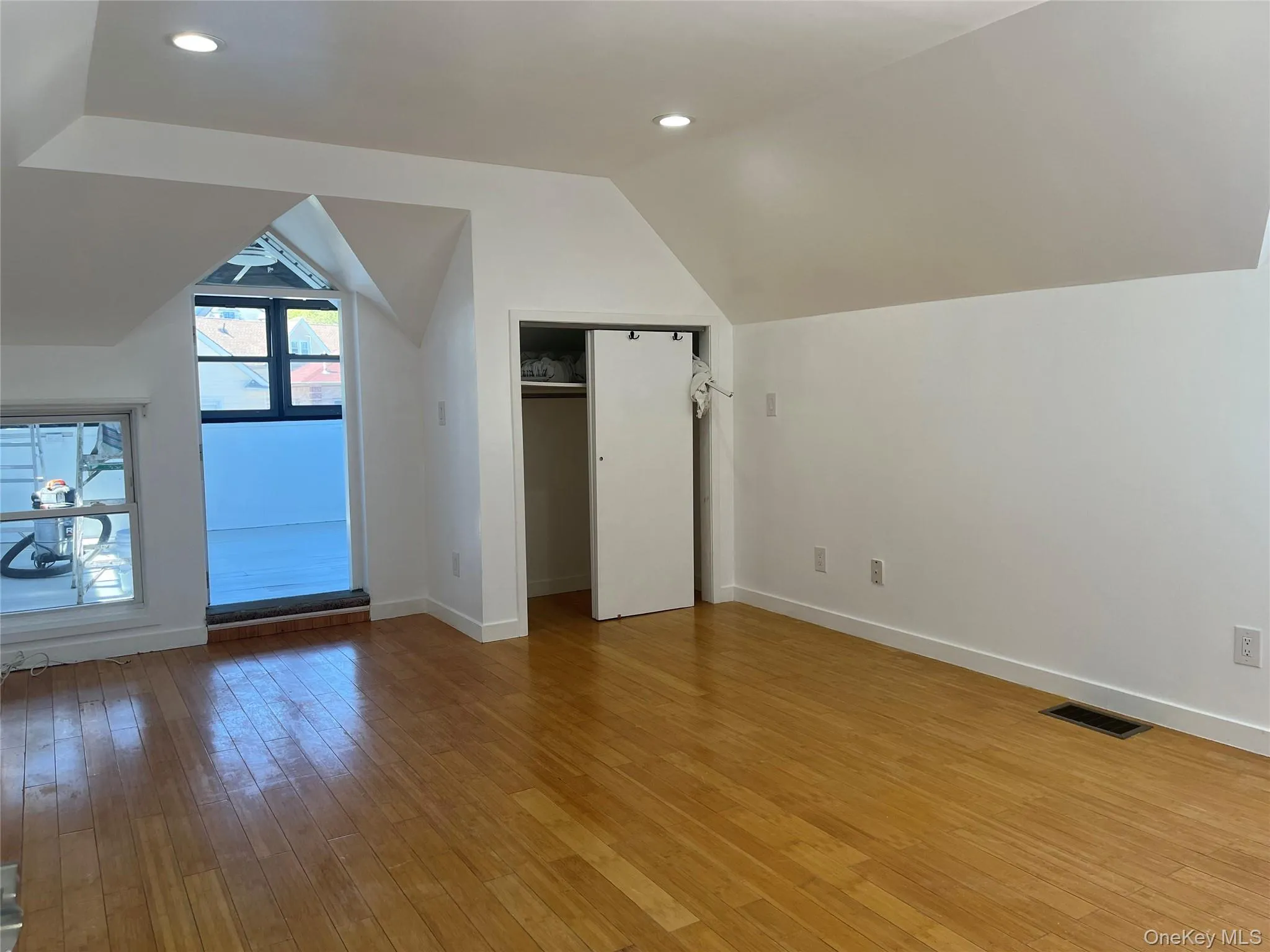 43-12 157 Street, New York, NY, 3 Bedrooms Bedrooms, 6 Rooms Rooms,1 BathroomBathrooms,Residential Lease,For Rent,157,0,991630 43-12 157 Street, New York, NY, 3 Bedrooms Bedrooms, 6 Rooms Rooms,1 BathroomBathrooms,Residential Lease,For Rent,157,0,991630