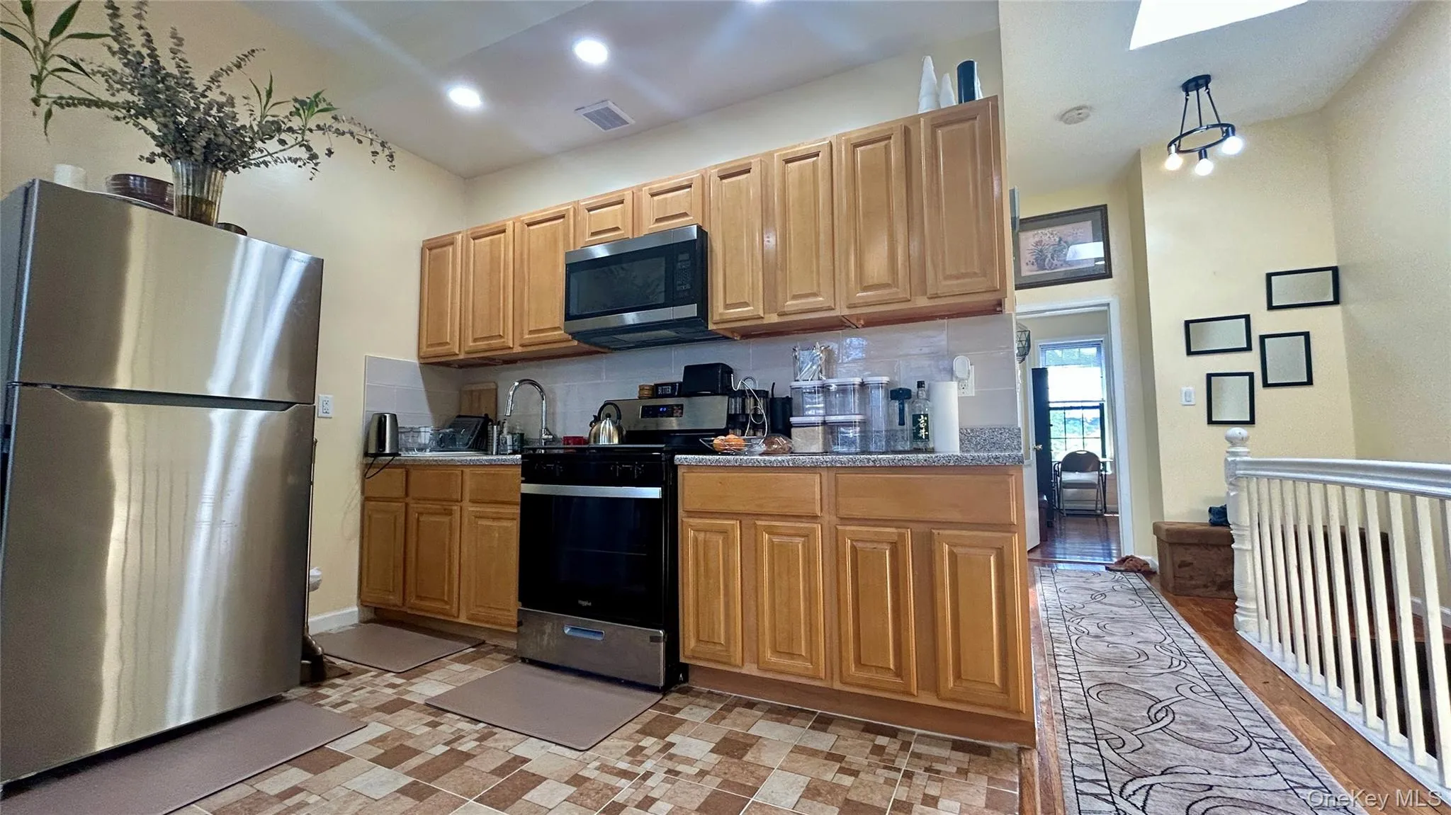 844 Hancock Street, New York, NY, 2 Bedrooms Bedrooms, 5 Rooms Rooms,1 BathroomBathrooms,Residential Lease,For Rent,Hancock,0,991637 844 Hancock Street, New York, NY, 2 Bedrooms Bedrooms, 5 Rooms Rooms,1 BathroomBathrooms,Residential Lease,For Rent,Hancock,0,991637