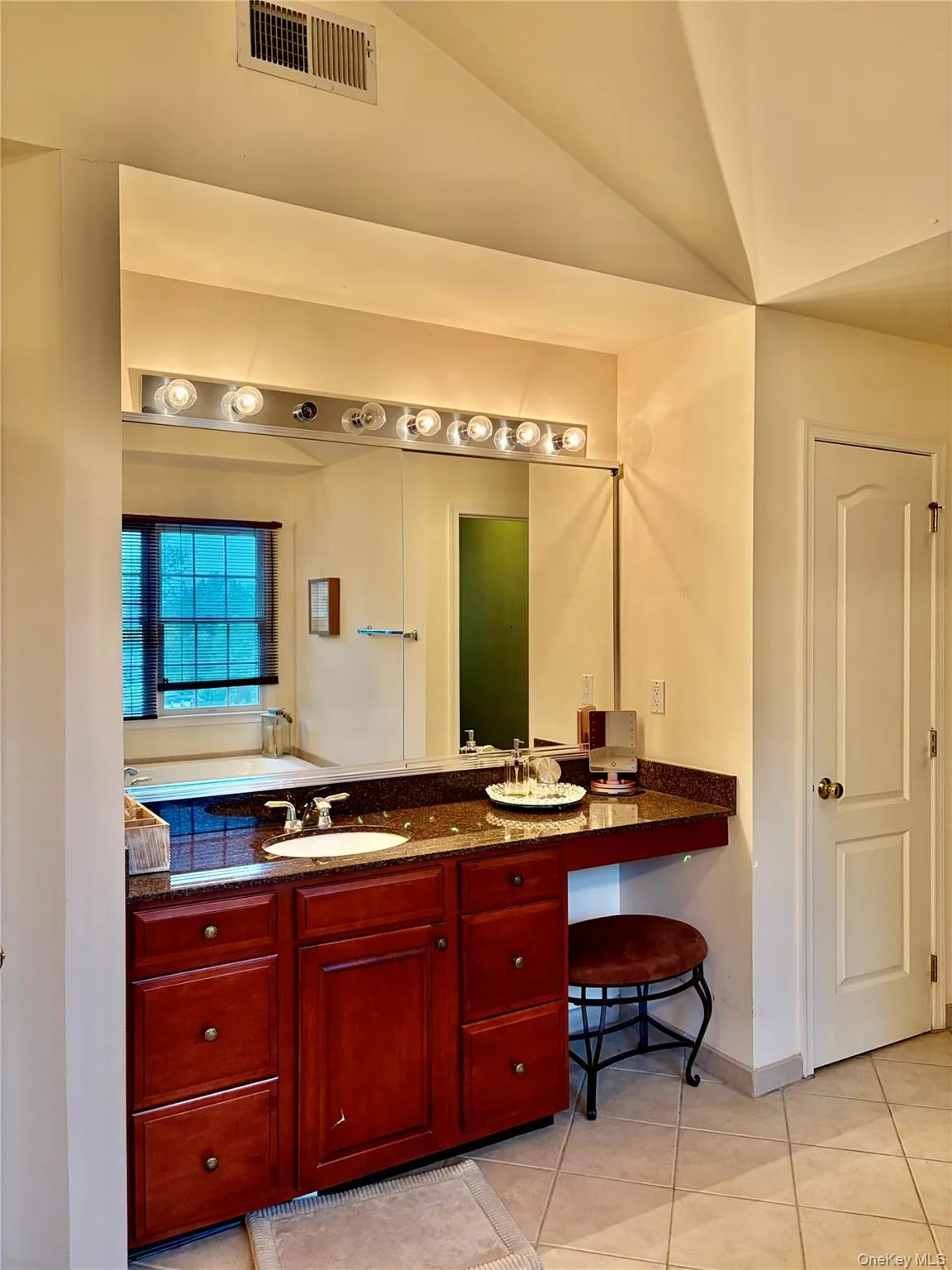 194 Devon Farms Road, East Fishkill, NY, 4 Bedrooms Bedrooms, 9 Rooms Rooms,3 BathroomsBathrooms,Residential,For Rent,Devon Farms,0,991644 194 Devon Farms Road, East Fishkill, NY, 4 Bedrooms Bedrooms, 9 Rooms Rooms,3 BathroomsBathrooms,Residential,For Rent,Devon Farms,0,991644