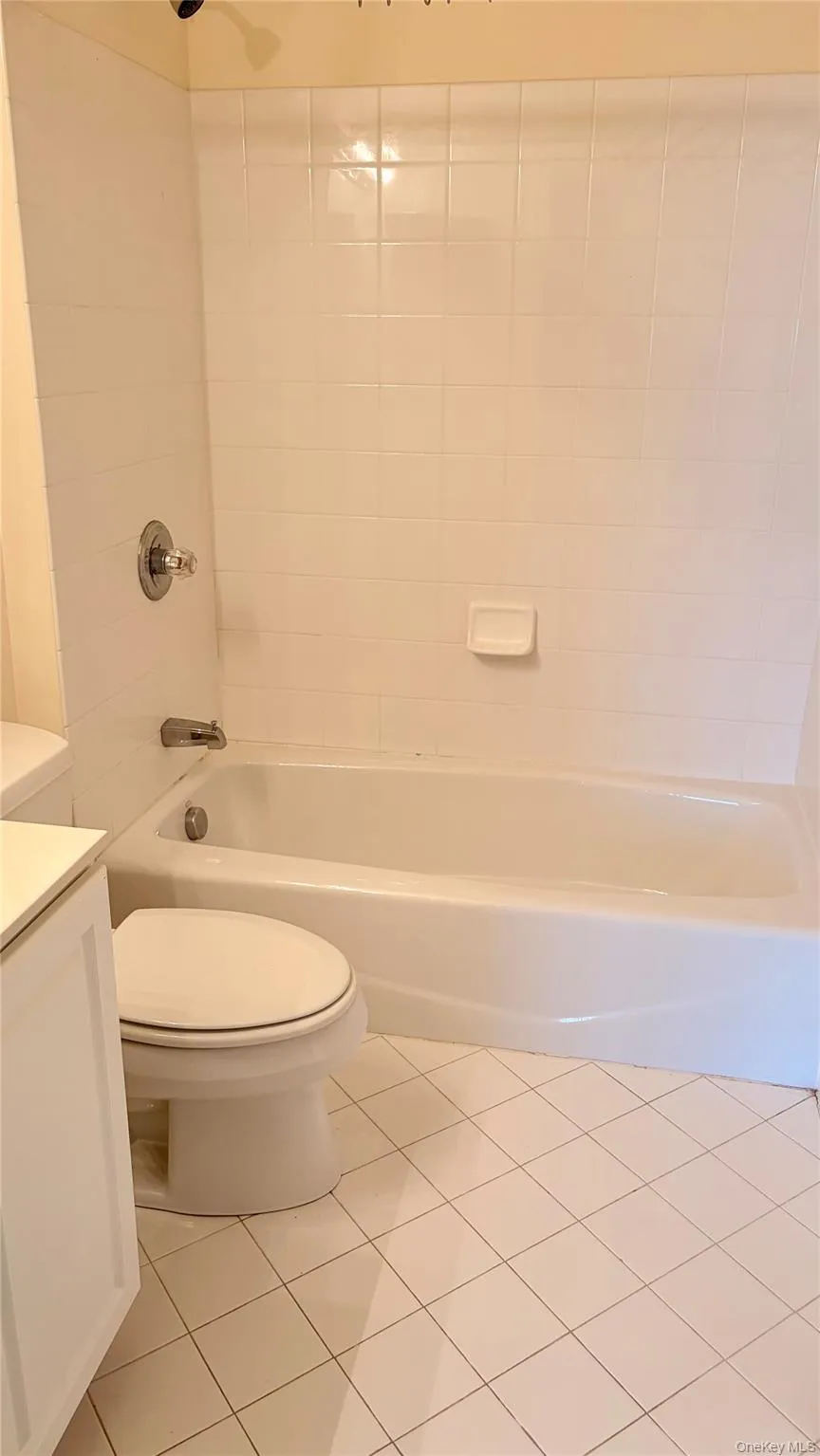 194 Devon Farms Road, East Fishkill, NY, 4 Bedrooms Bedrooms, 9 Rooms Rooms,3 BathroomsBathrooms,Residential,For Rent,Devon Farms,0,991644 194 Devon Farms Road, East Fishkill, NY, 4 Bedrooms Bedrooms, 9 Rooms Rooms,3 BathroomsBathrooms,Residential,For Rent,Devon Farms,0,991644