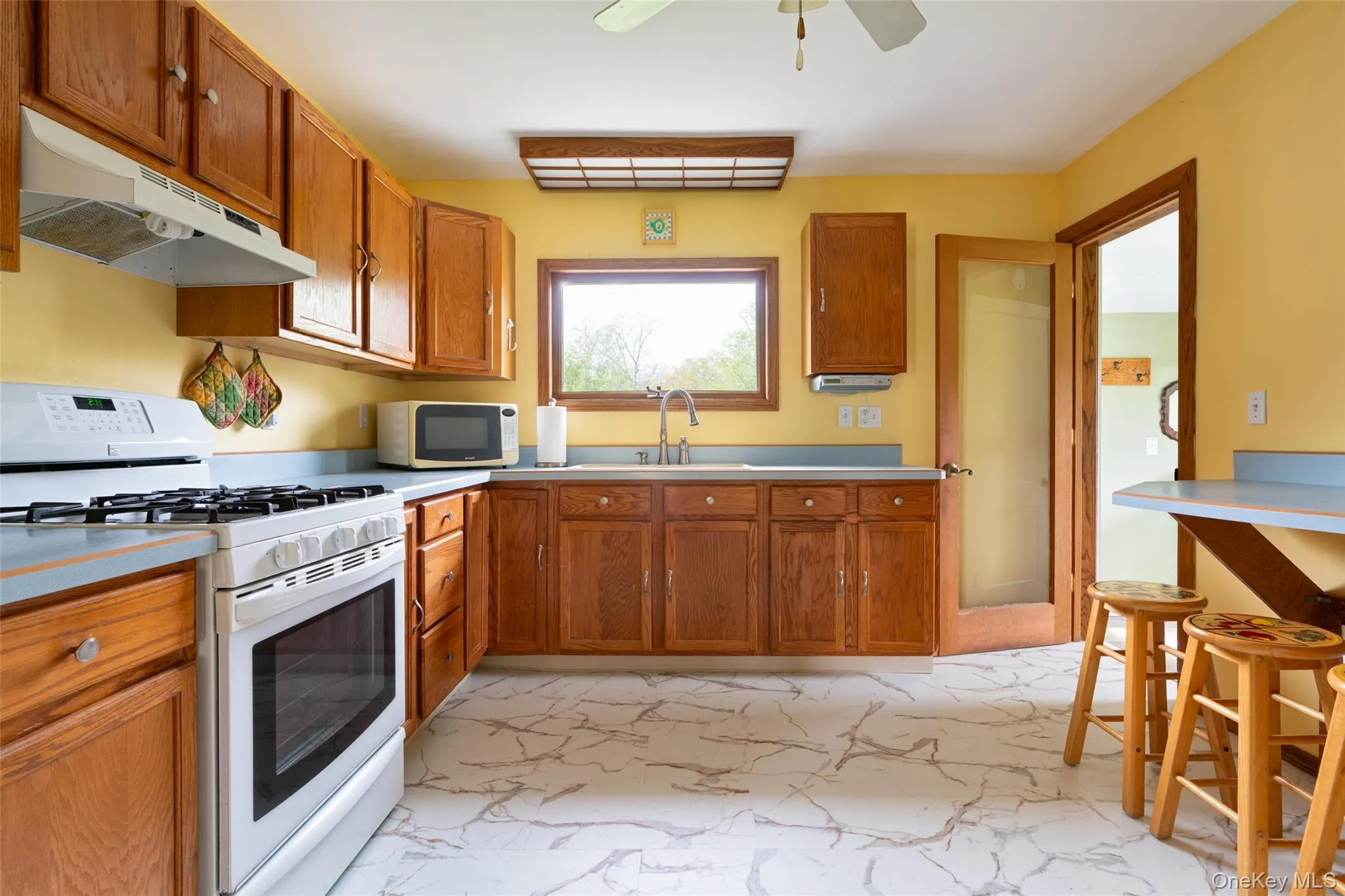 2005 Old Kings Highway, Saugerties, NY, 2 Bedrooms Bedrooms, 6 Rooms Rooms,1 BathroomBathrooms,Residential,For Rent,Old Kings,0,991645 2005 Old Kings Highway, Saugerties, NY, 2 Bedrooms Bedrooms, 6 Rooms Rooms,1 BathroomBathrooms,Residential,For Rent,Old Kings,0,991645