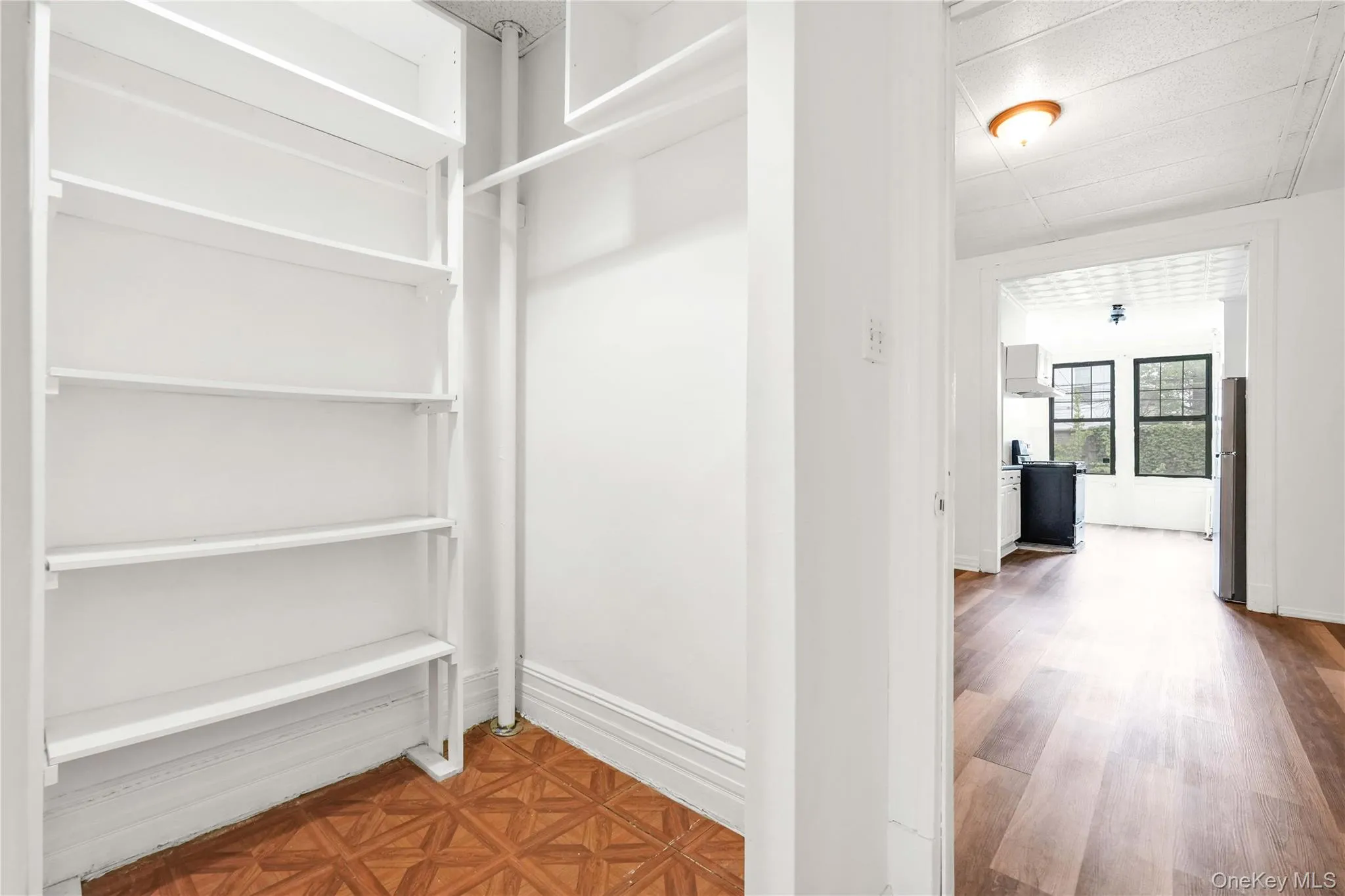 71-60 69th Place, New York, NY, 2 Bedrooms Bedrooms, 4 Rooms Rooms,1 BathroomBathrooms,Residential Lease,For Rent,69th,0,991660 71-60 69th Place, New York, NY, 2 Bedrooms Bedrooms, 4 Rooms Rooms,1 BathroomBathrooms,Residential Lease,For Rent,69th,0,991660