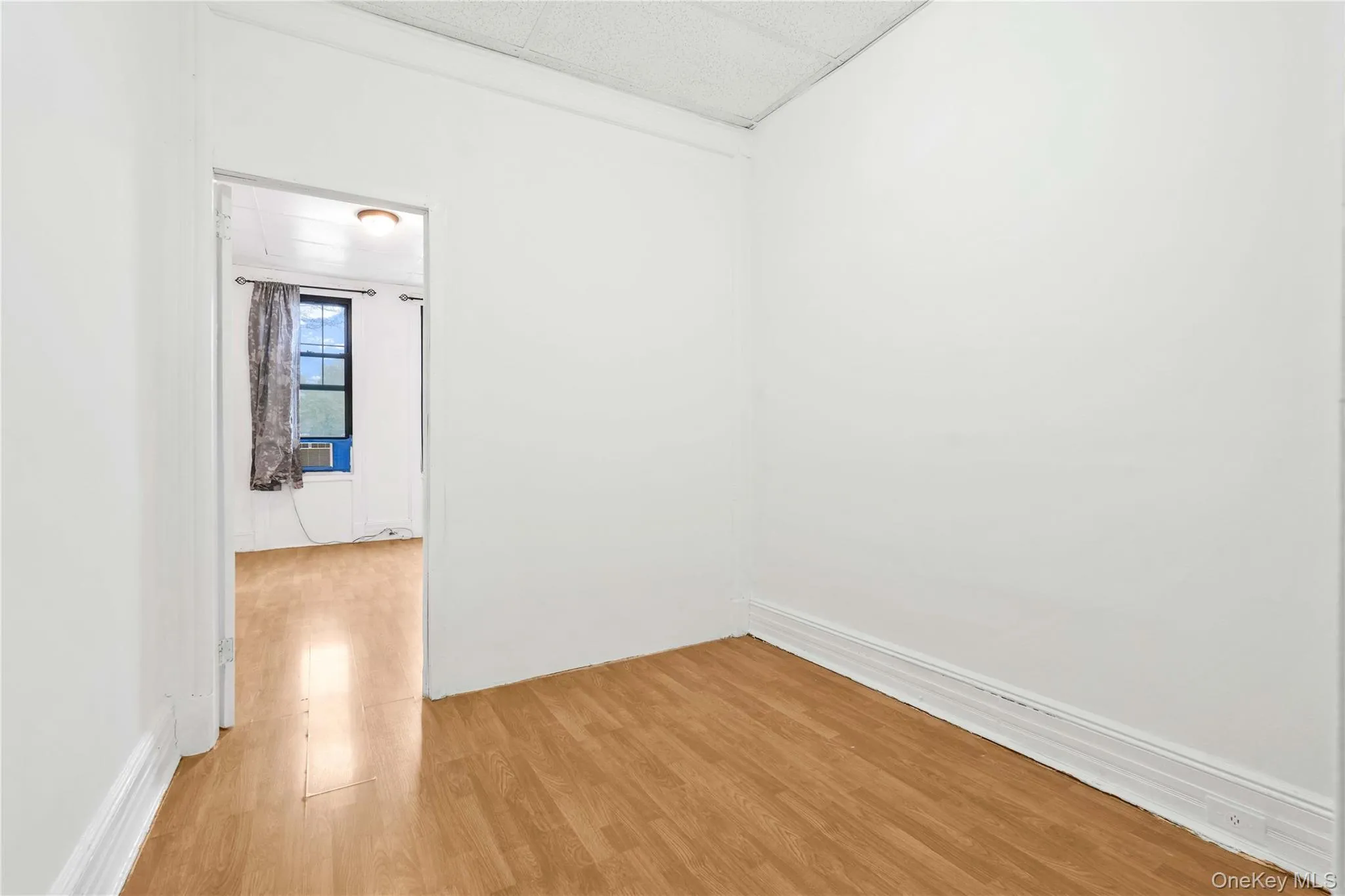 71-60 69th Place, New York, NY, 2 Bedrooms Bedrooms, 4 Rooms Rooms,1 BathroomBathrooms,Residential Lease,For Rent,69th,0,991660 71-60 69th Place, New York, NY, 2 Bedrooms Bedrooms, 4 Rooms Rooms,1 BathroomBathrooms,Residential Lease,For Rent,69th,0,991660