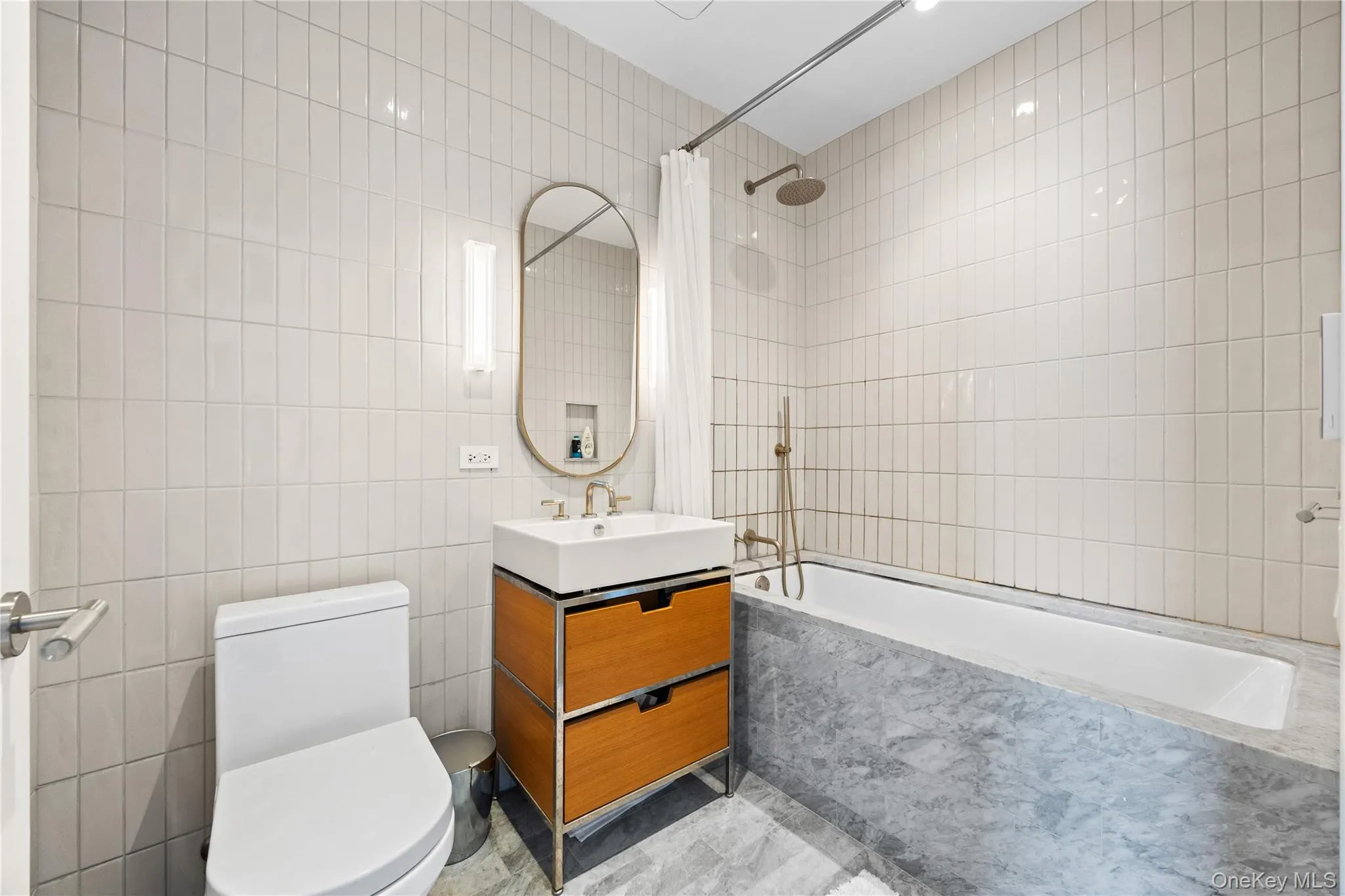 11 Hoyt Street, New York, NY, 3 Rooms Rooms,1 BathroomBathrooms,Residential,For Rent,Hoyt,0,991668 11 Hoyt Street, New York, NY, 3 Rooms Rooms,1 BathroomBathrooms,Residential,For Rent,Hoyt,0,991668