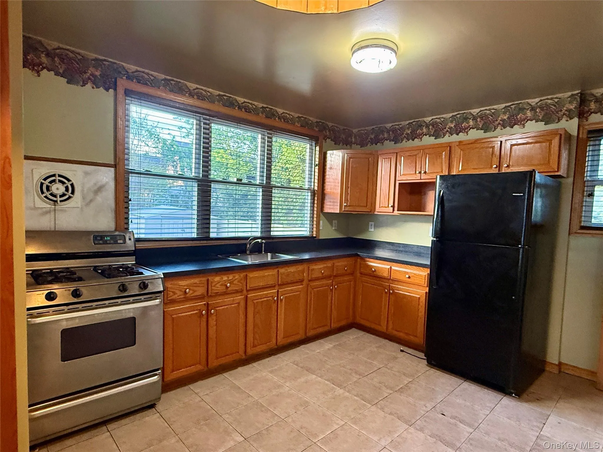 16711 116th Avenue, New York, NY, 2 Bedrooms Bedrooms, 8 Rooms Rooms,2 BathroomsBathrooms,Residential Sale,For Rent,116th,0,991670 16711 116th Avenue, New York, NY, 2 Bedrooms Bedrooms, 8 Rooms Rooms,2 BathroomsBathrooms,Residential Sale,For Rent,116th,0,991670