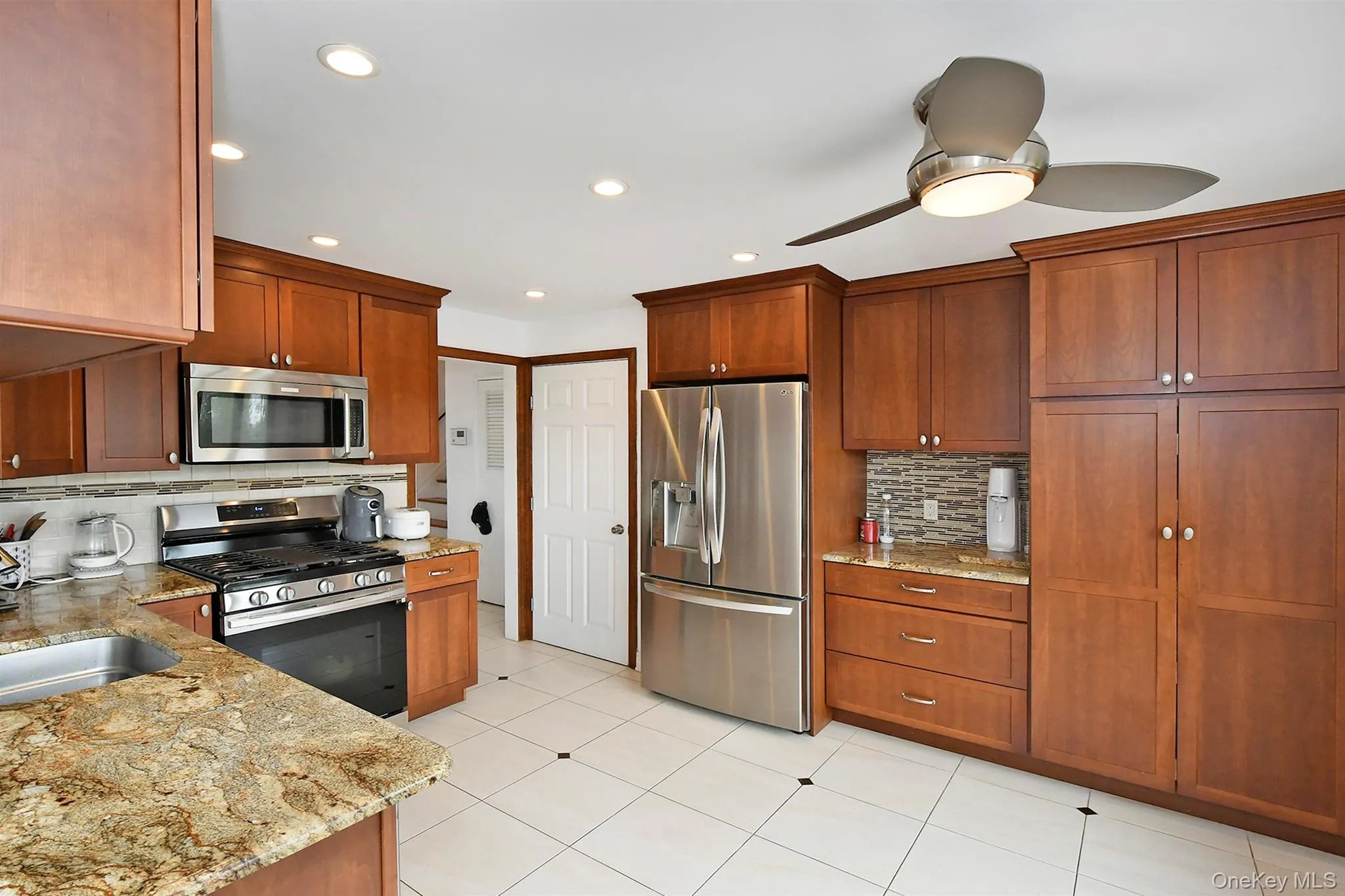 3544 Woodward Street, Hempstead, NY, 5 Bedrooms Bedrooms, 9 Rooms Rooms,3 BathroomsBathrooms,Residential Lease,For Rent,Woodward,0,991699 3544 Woodward Street, Hempstead, NY, 5 Bedrooms Bedrooms, 9 Rooms Rooms,3 BathroomsBathrooms,Residential Lease,For Rent,Woodward,0,991699
