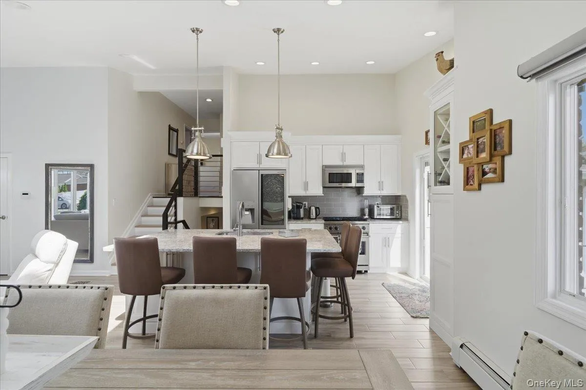 241 18th Street, Babylon, NY, 3 Bedrooms Bedrooms, 7 Rooms Rooms,1 BathroomBathrooms,Residential,For Rent,18th,0,991704 241 18th Street, Babylon, NY, 3 Bedrooms Bedrooms, 7 Rooms Rooms,1 BathroomBathrooms,Residential,For Rent,18th,0,991704