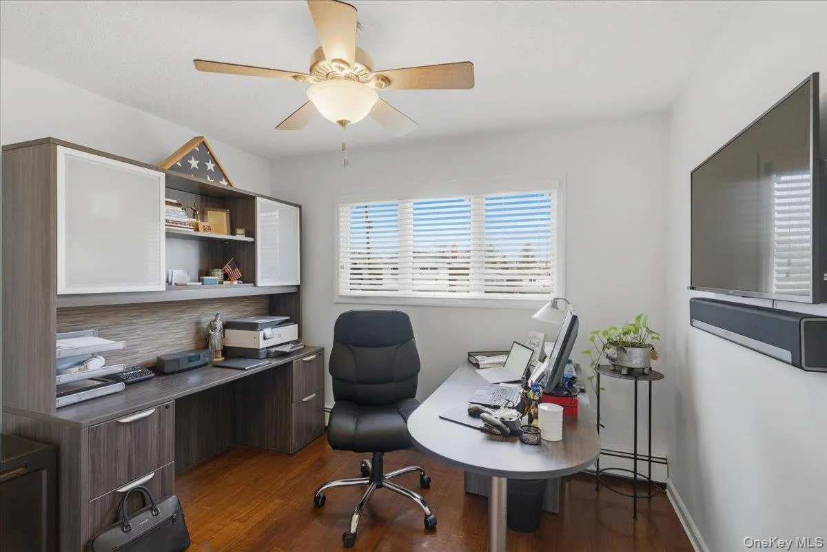 241 18th Street, Babylon, NY, 3 Bedrooms Bedrooms, 7 Rooms Rooms,1 BathroomBathrooms,Residential,For Rent,18th,0,991704 241 18th Street, Babylon, NY, 3 Bedrooms Bedrooms, 7 Rooms Rooms,1 BathroomBathrooms,Residential,For Rent,18th,0,991704