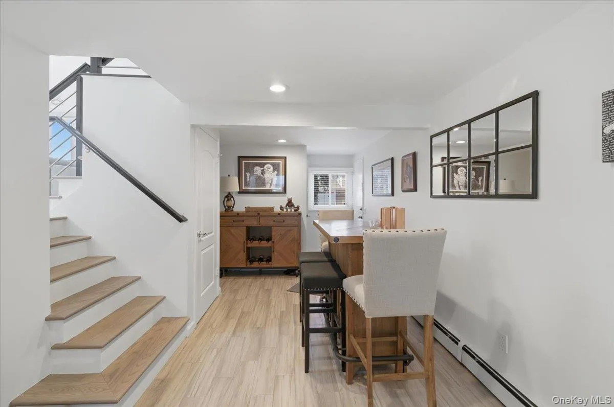 241 18th Street, Babylon, NY, 3 Bedrooms Bedrooms, 7 Rooms Rooms,1 BathroomBathrooms,Residential,For Rent,18th,0,991704 241 18th Street, Babylon, NY, 3 Bedrooms Bedrooms, 7 Rooms Rooms,1 BathroomBathrooms,Residential,For Rent,18th,0,991704