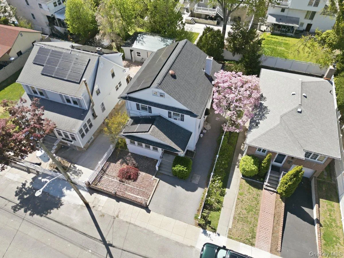 7 Byron Avenue, Yonkers, NY, 4 Bedrooms Bedrooms, 12 Rooms Rooms,3 BathroomsBathrooms,Residential,For Rent,Byron,0,991710 7 Byron Avenue, Yonkers, NY, 4 Bedrooms Bedrooms, 12 Rooms Rooms,3 BathroomsBathrooms,Residential,For Rent,Byron,0,991710