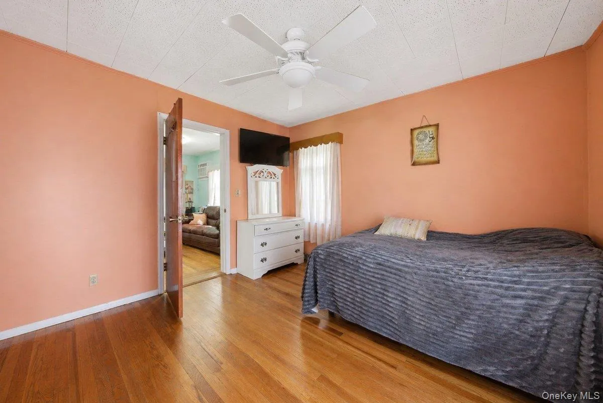 7 Byron Avenue, Yonkers, NY, 4 Bedrooms Bedrooms, 12 Rooms Rooms,3 BathroomsBathrooms,Residential,For Rent,Byron,0,991710 7 Byron Avenue, Yonkers, NY, 4 Bedrooms Bedrooms, 12 Rooms Rooms,3 BathroomsBathrooms,Residential,For Rent,Byron,0,991710