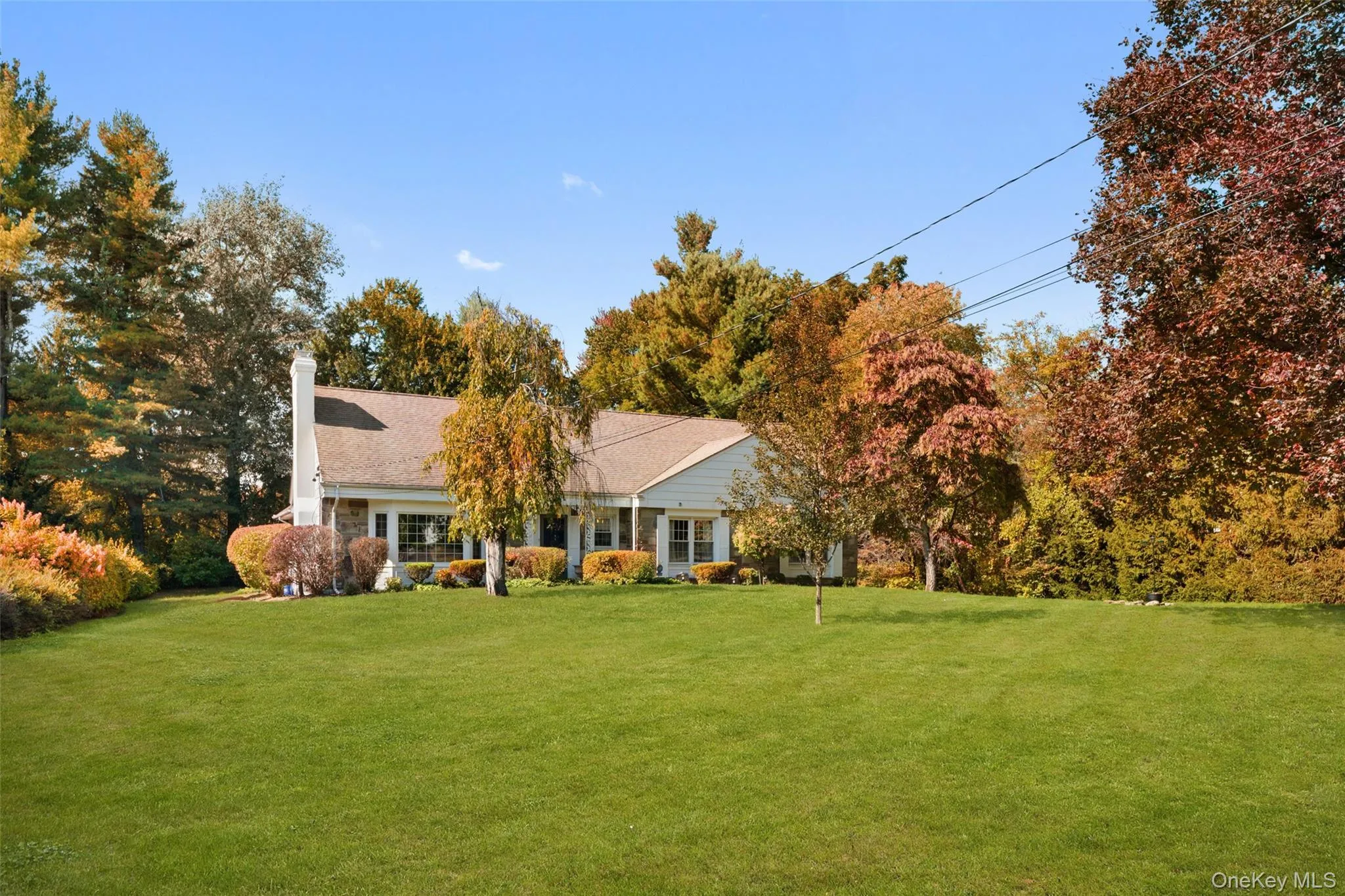 Expansive front and backyards in desirable neighborhood. Expansive front and backyards in desirable neighborhood.