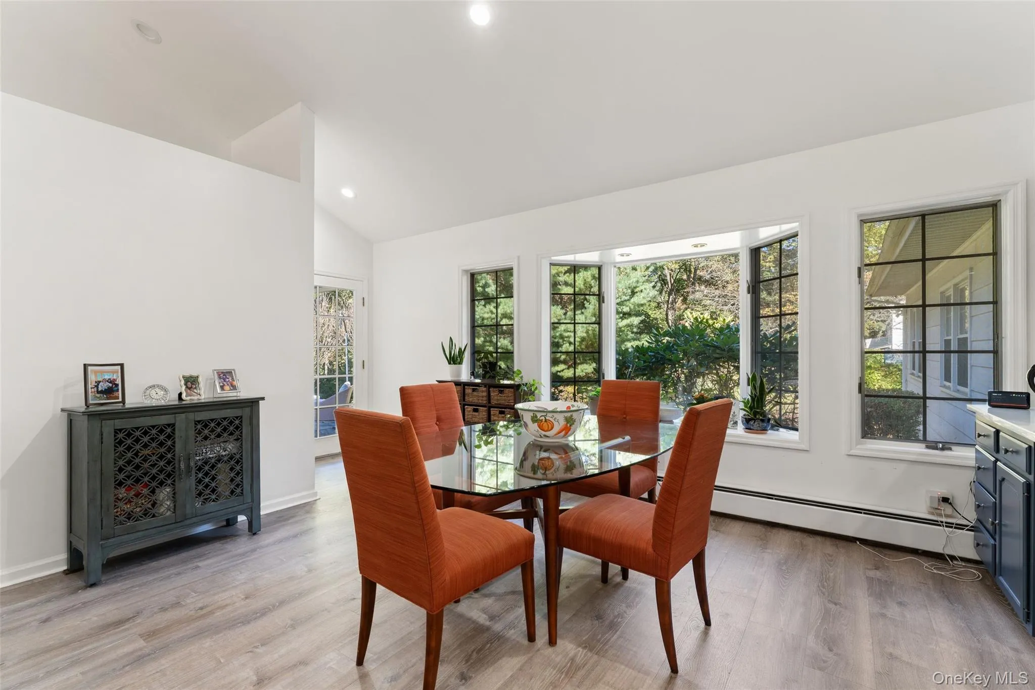 14 Earlwood Drive, Poughkeepsie, NY, 4 Bedrooms Bedrooms, 8 Rooms Rooms,3 BathroomsBathrooms,Residential Lease,For Rent,Earlwood,0,991723 14 Earlwood Drive, Poughkeepsie, NY, 4 Bedrooms Bedrooms, 8 Rooms Rooms,3 BathroomsBathrooms,Residential Lease,For Rent,Earlwood,0,991723