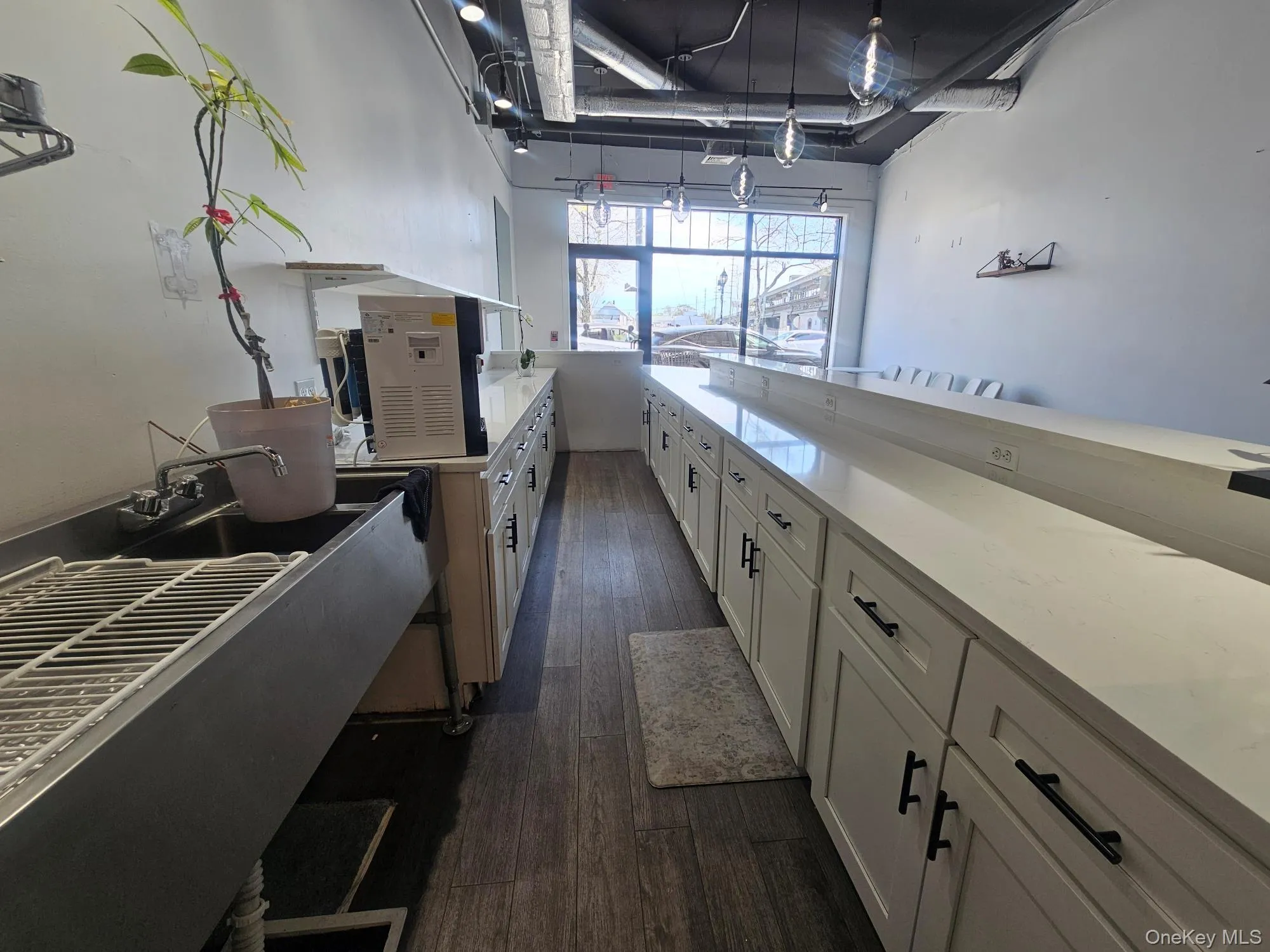 1800 Great Neck Road, Babylon, NY, ,Commercial Lease,For Rent,Great Neck,0,991730 1800 Great Neck Road, Babylon, NY, ,Commercial Lease,For Rent,Great Neck,0,991730
