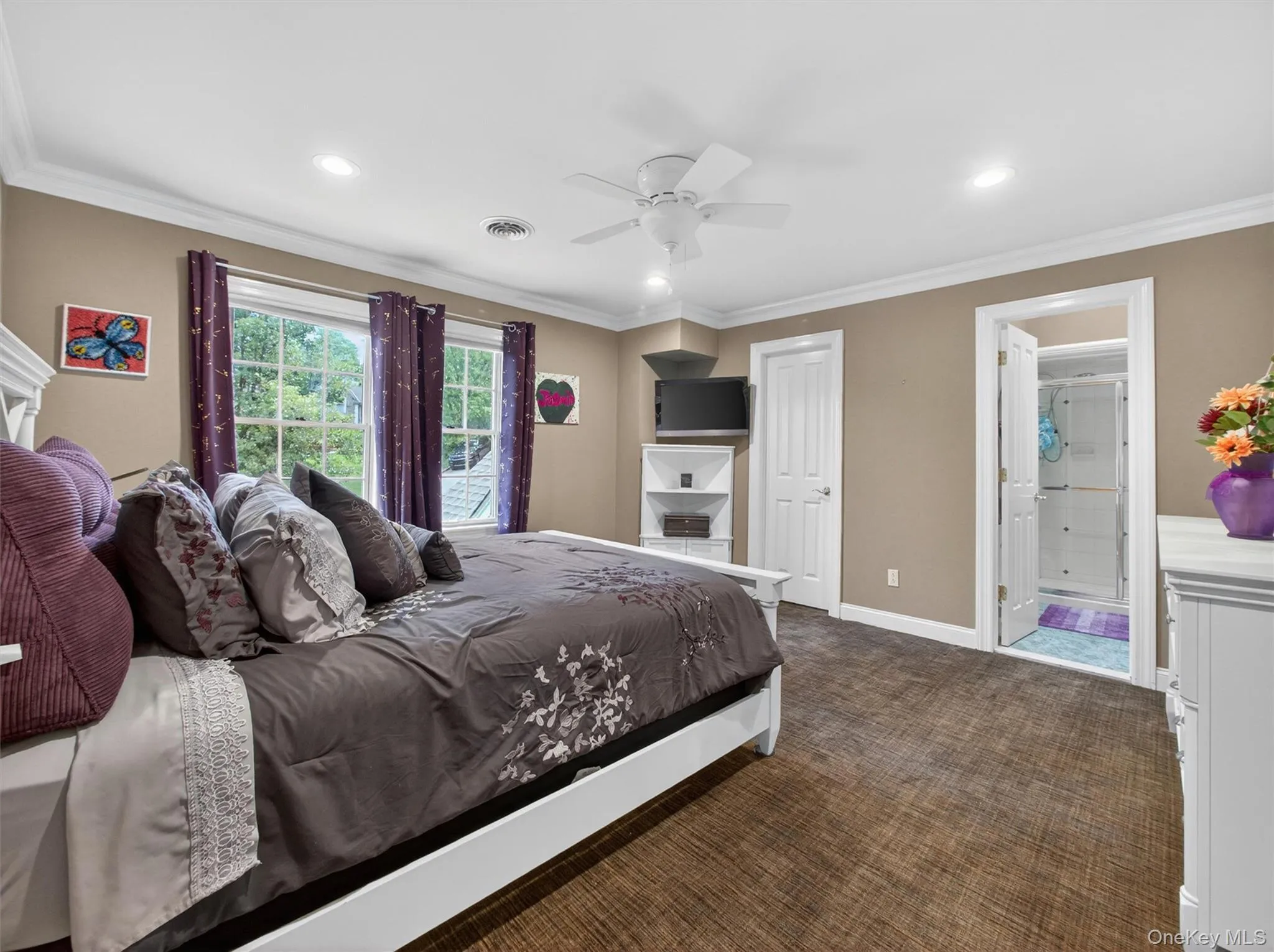 with private ensuite bathroom with private ensuite bathroom