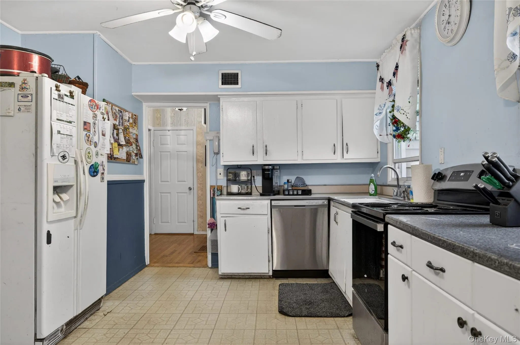 8 7th Street, North Hempstead, NY, 5 Bedrooms Bedrooms, 10 Rooms Rooms,3 BathroomsBathrooms,Residential,For Rent,7th,0,991750 8 7th Street, North Hempstead, NY, 5 Bedrooms Bedrooms, 10 Rooms Rooms,3 BathroomsBathrooms,Residential,For Rent,7th,0,991750