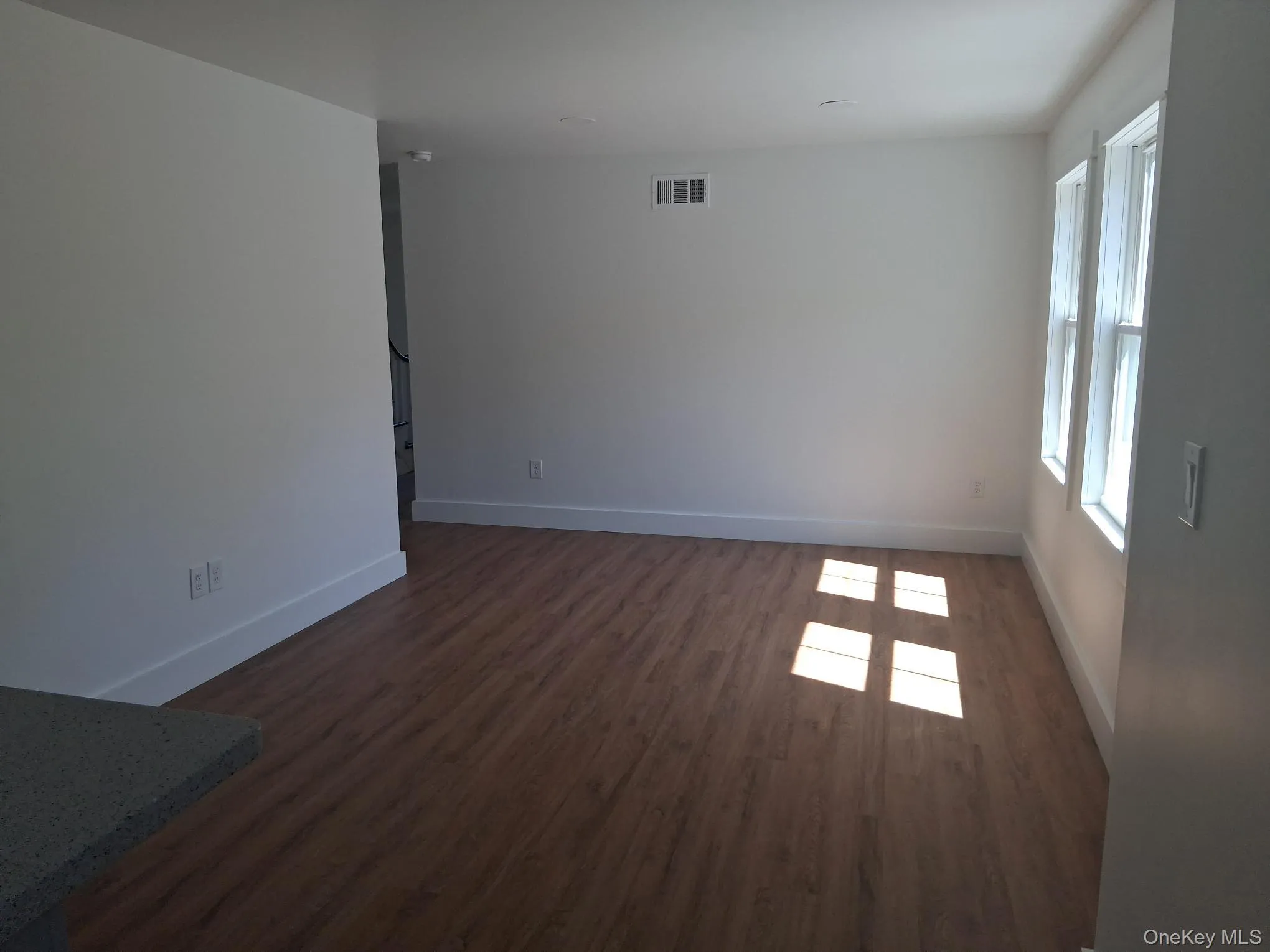 11 Cedar, Hyde Park, NY, 3 Bedrooms Bedrooms, 7 Rooms Rooms,2 BathroomsBathrooms,Residential Lease,For Rent,Cedar,0,991779 11 Cedar, Hyde Park, NY, 3 Bedrooms Bedrooms, 7 Rooms Rooms,2 BathroomsBathrooms,Residential Lease,For Rent,Cedar,0,991779