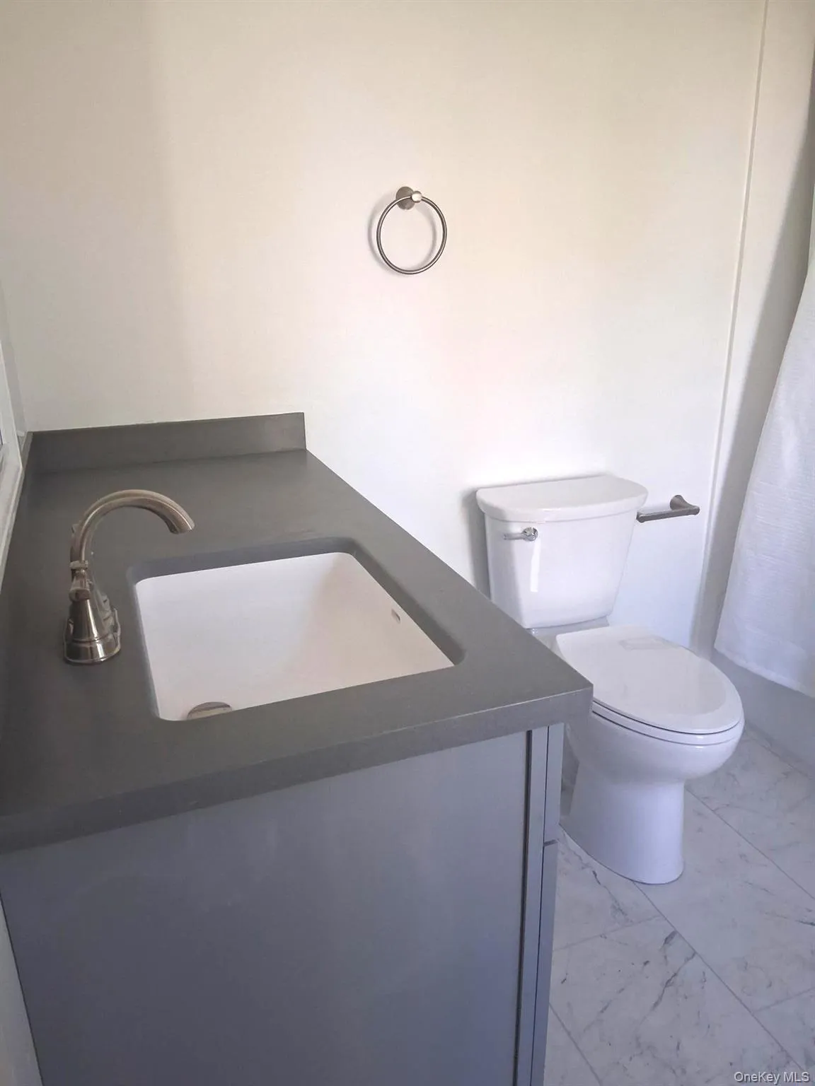 11 Cedar, Hyde Park, NY, 3 Bedrooms Bedrooms, 7 Rooms Rooms,2 BathroomsBathrooms,Residential Lease,For Rent,Cedar,0,991779 11 Cedar, Hyde Park, NY, 3 Bedrooms Bedrooms, 7 Rooms Rooms,2 BathroomsBathrooms,Residential Lease,For Rent,Cedar,0,991779