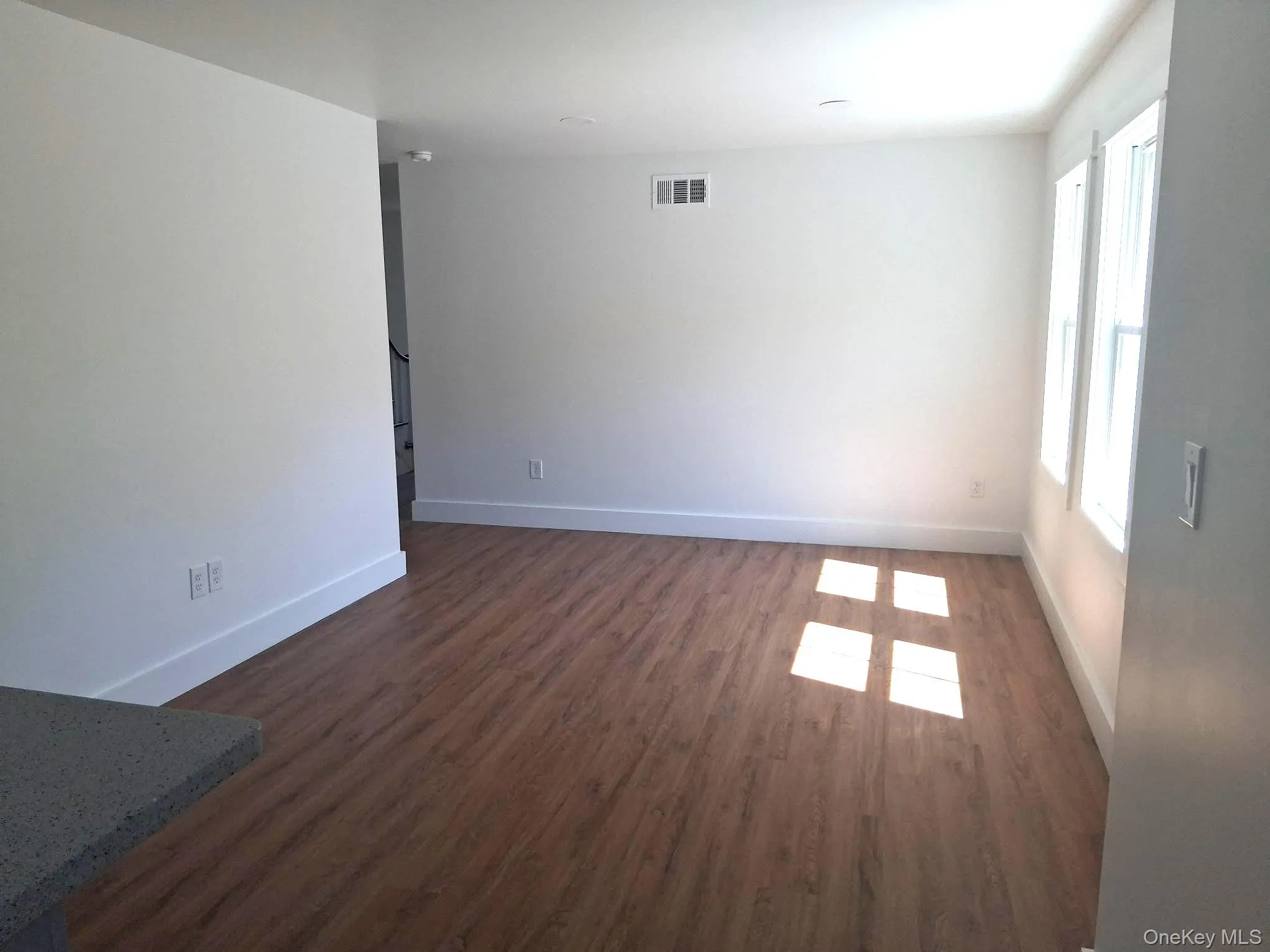 11 Cedar, Hyde Park, NY, 3 Bedrooms Bedrooms, 7 Rooms Rooms,2 BathroomsBathrooms,Residential Lease,For Rent,Cedar,0,991779 11 Cedar, Hyde Park, NY, 3 Bedrooms Bedrooms, 7 Rooms Rooms,2 BathroomsBathrooms,Residential Lease,For Rent,Cedar,0,991779