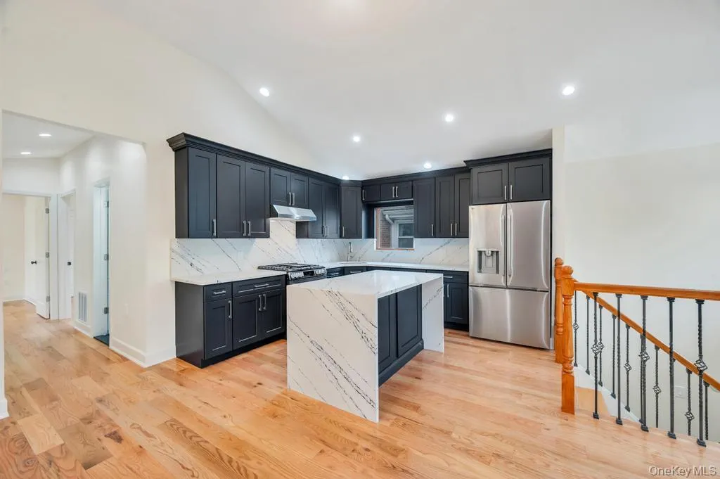 112-01 175 Street, New York, NY, 5 Bedrooms Bedrooms, 10 Rooms Rooms,3 BathroomsBathrooms,Residential,For Rent,175,0,991793 112-01 175 Street, New York, NY, 5 Bedrooms Bedrooms, 10 Rooms Rooms,3 BathroomsBathrooms,Residential,For Rent,175,0,991793